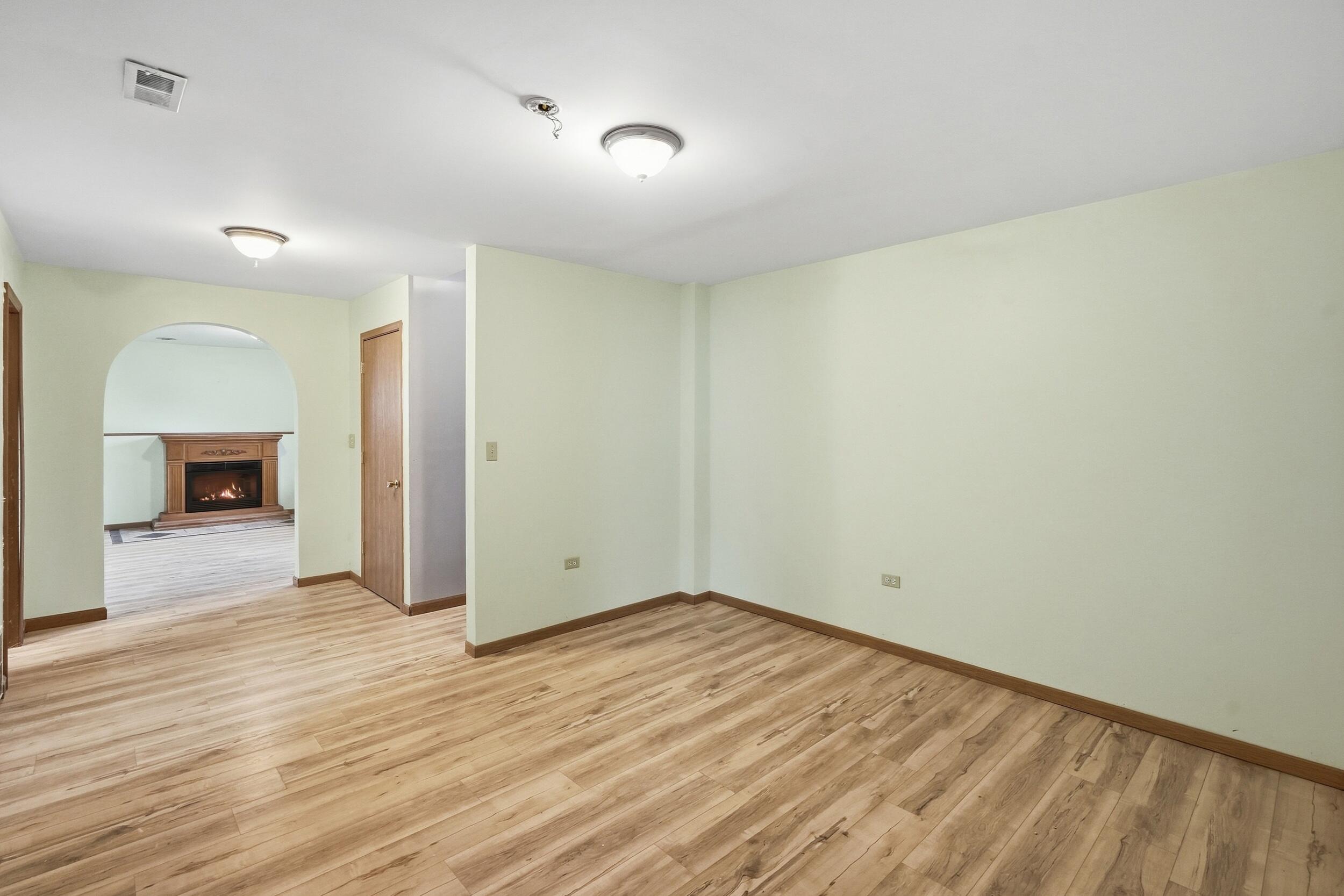 7420 W 92nd Avenue, Crown Point, IN 46307; Image #17