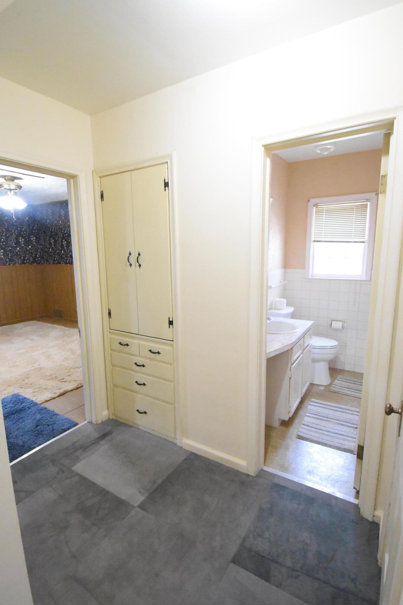 108 W Beaver Street, Morocco, IN 47963; Image #22