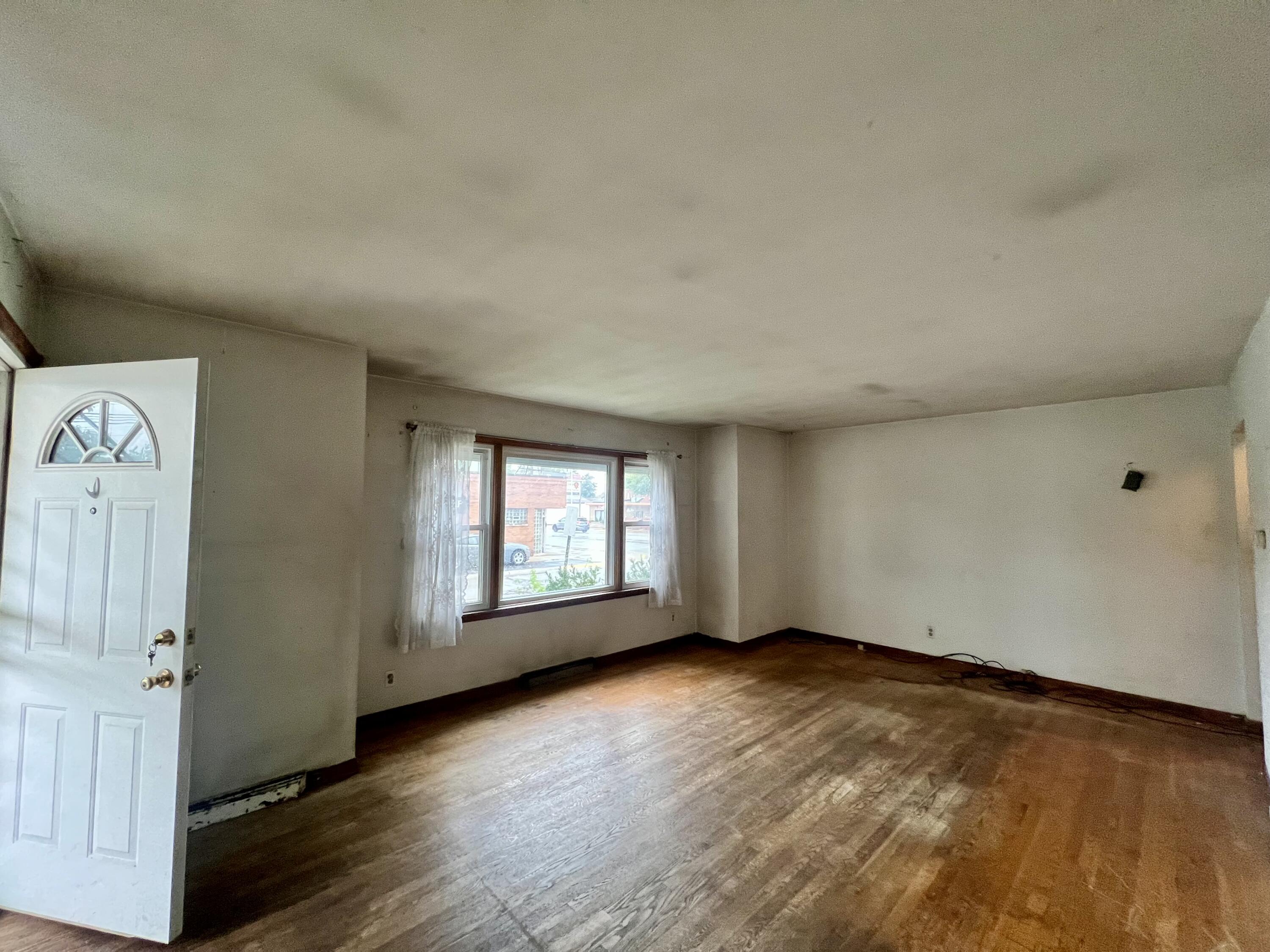 3747 Hohman Avenue, Hammond, IN 46327; Image #11