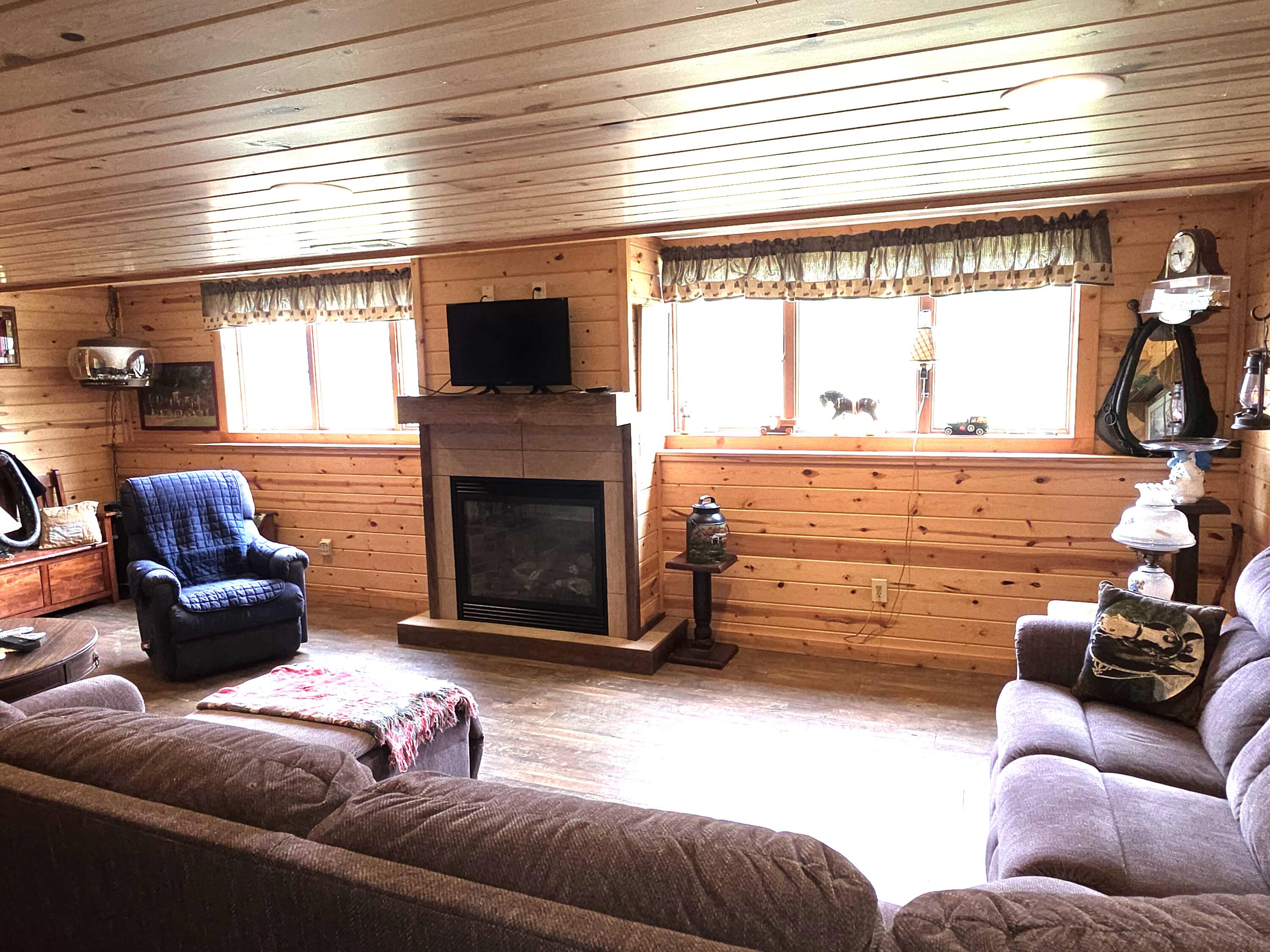 7161 N 1200 W, Fair Oaks, IN 47943; Image #23