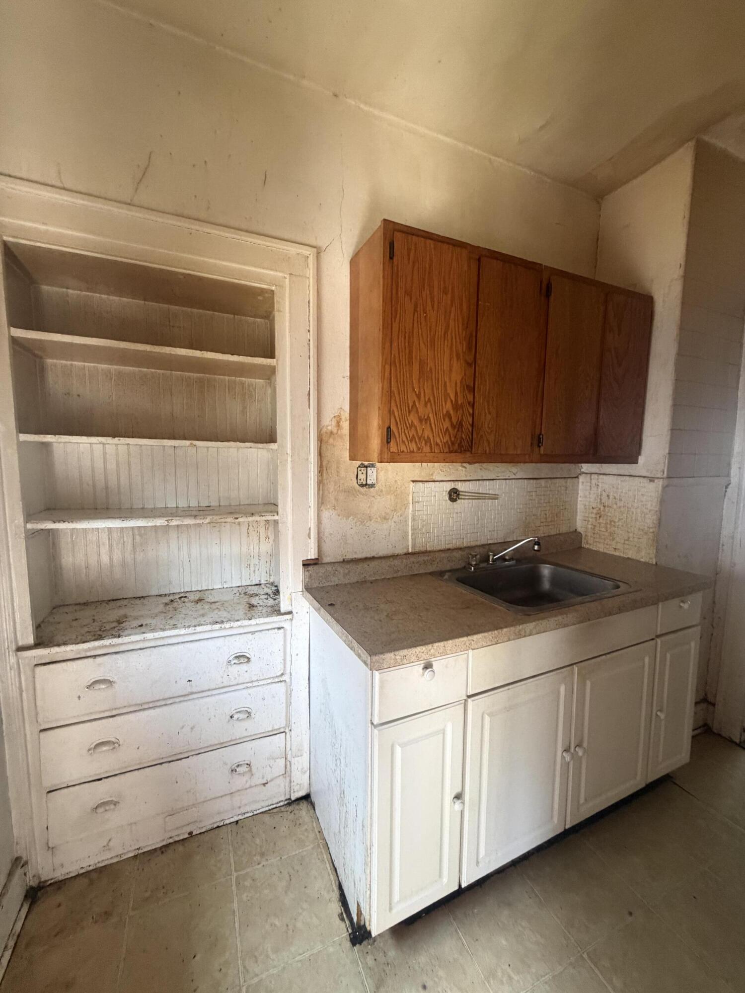 6446 Crescent Place, Hammond, IN 46324; Image #3