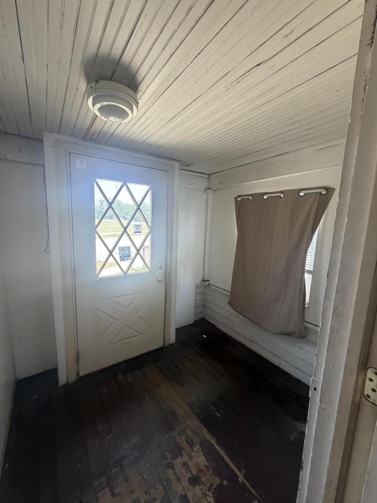 6446 Crescent Place, Hammond, IN 46324; Image #7