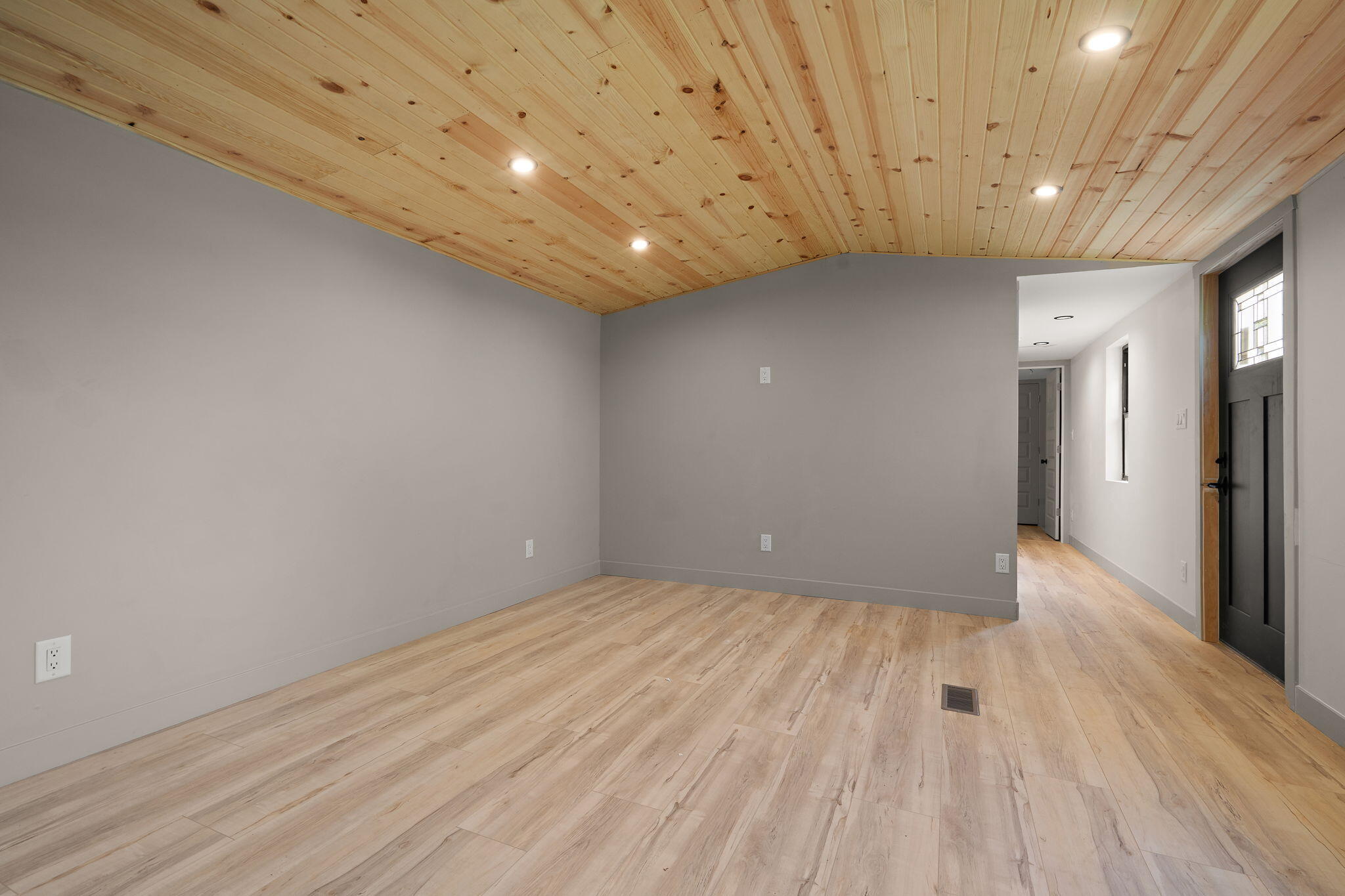 4216 Old Orchard Lane, Wheatfield, IN 46392; Image #10