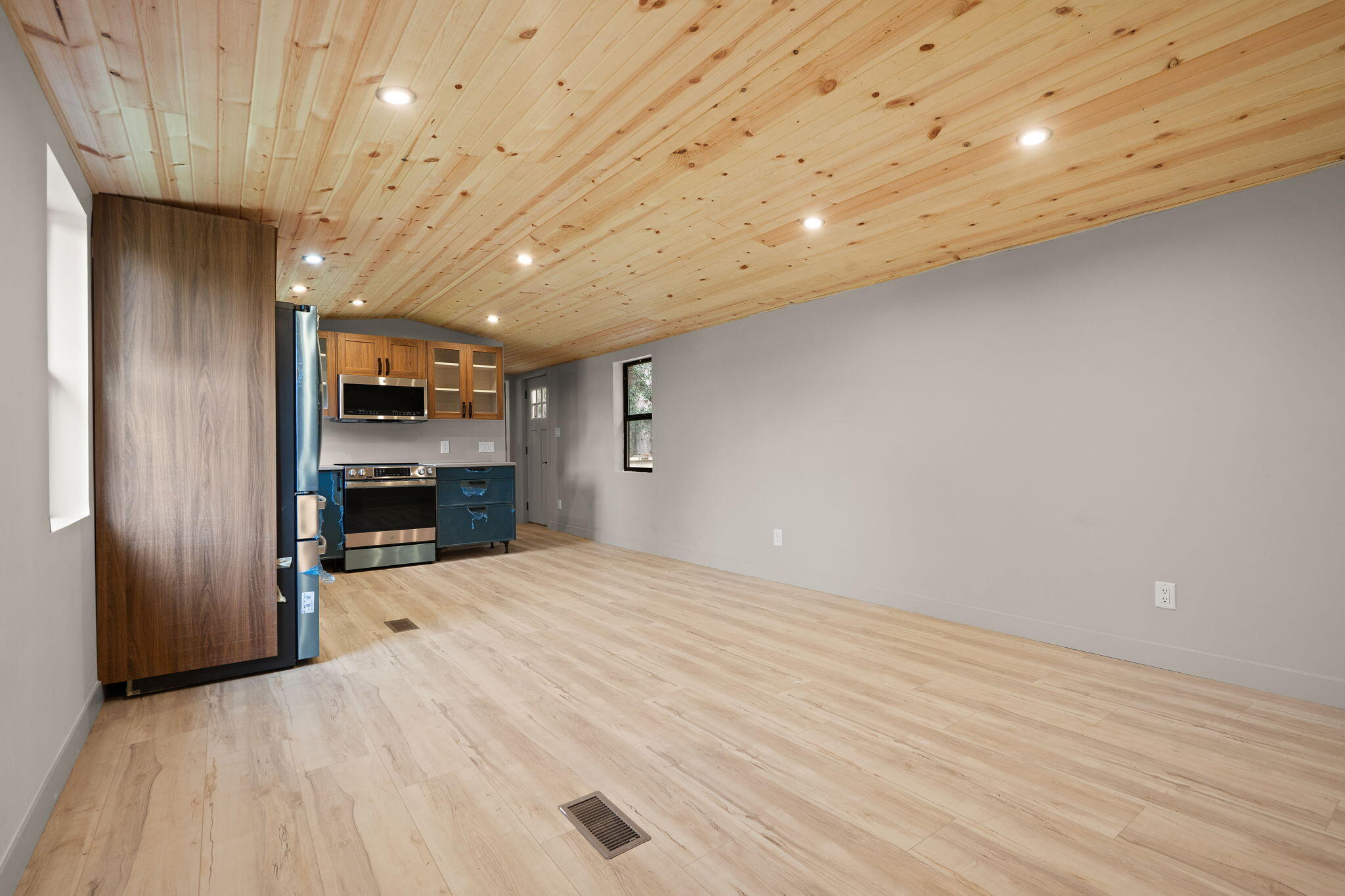 4216 Old Orchard Lane, Wheatfield, IN 46392; Image #3