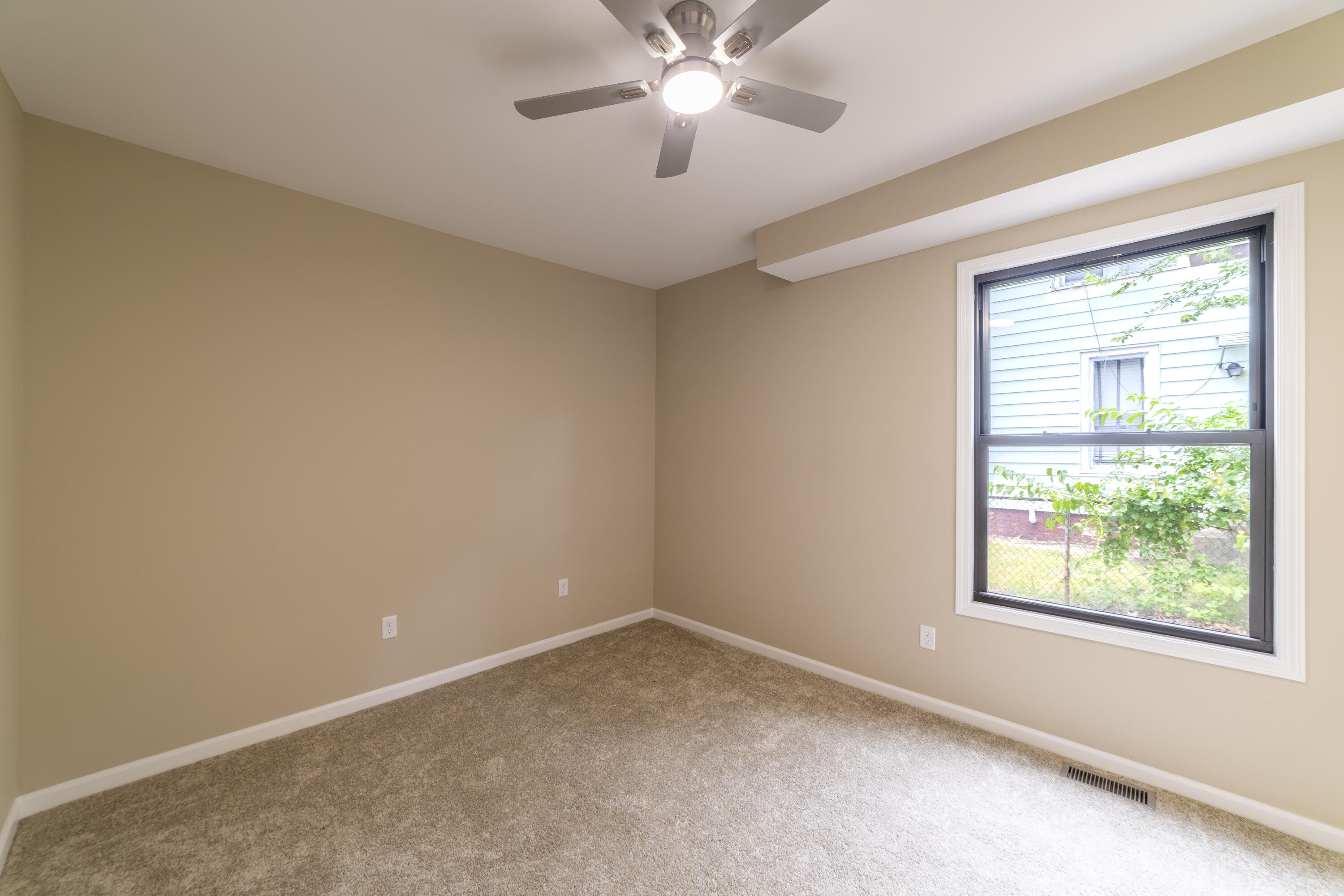 226 W William Street, Michigan City, IN 46360; Image #16