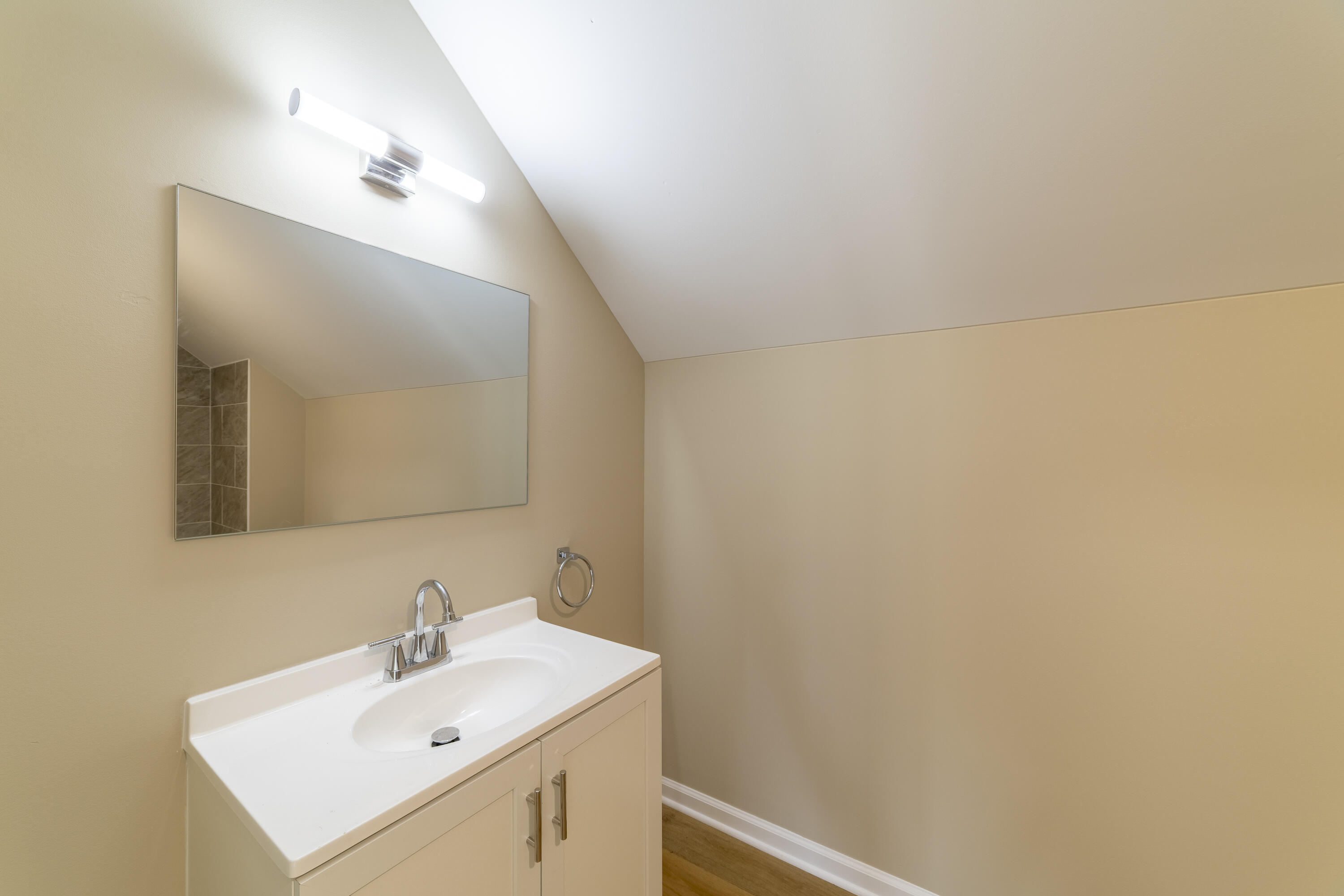 226 W William Street, Michigan City, IN 46360; Image #25