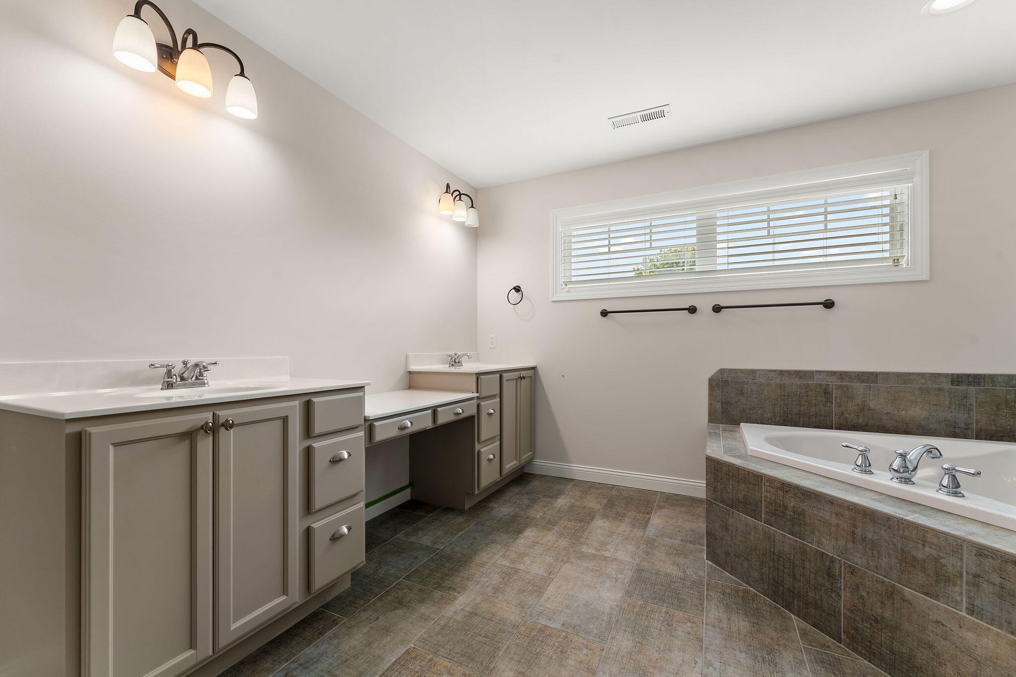 98 Muirfield Drive, Valparaiso, IN 46385; Image #23