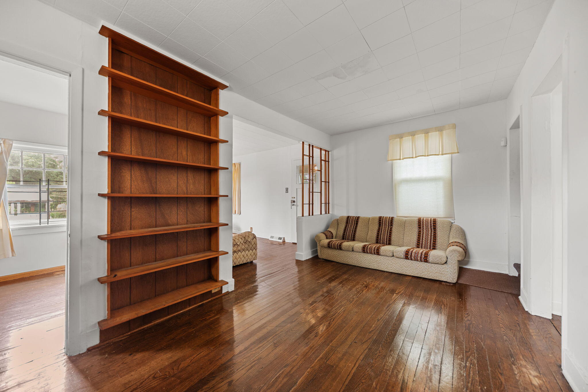6108 Hemlock Avenue, Gary, IN 46403; Image #10