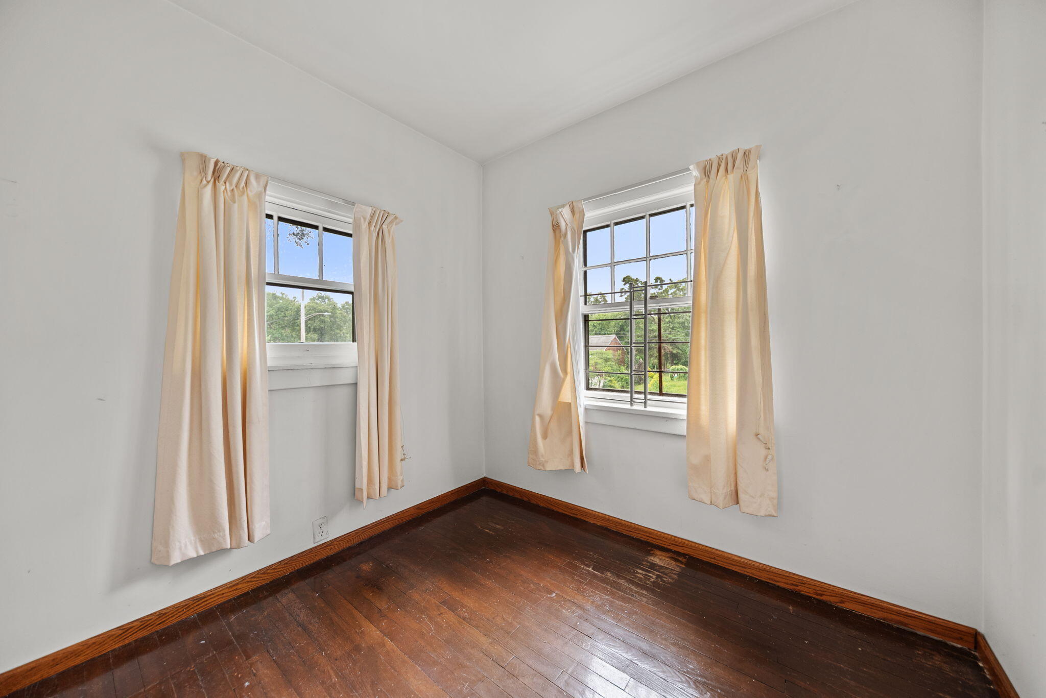 6108 Hemlock Avenue, Gary, IN 46403; Image #12
