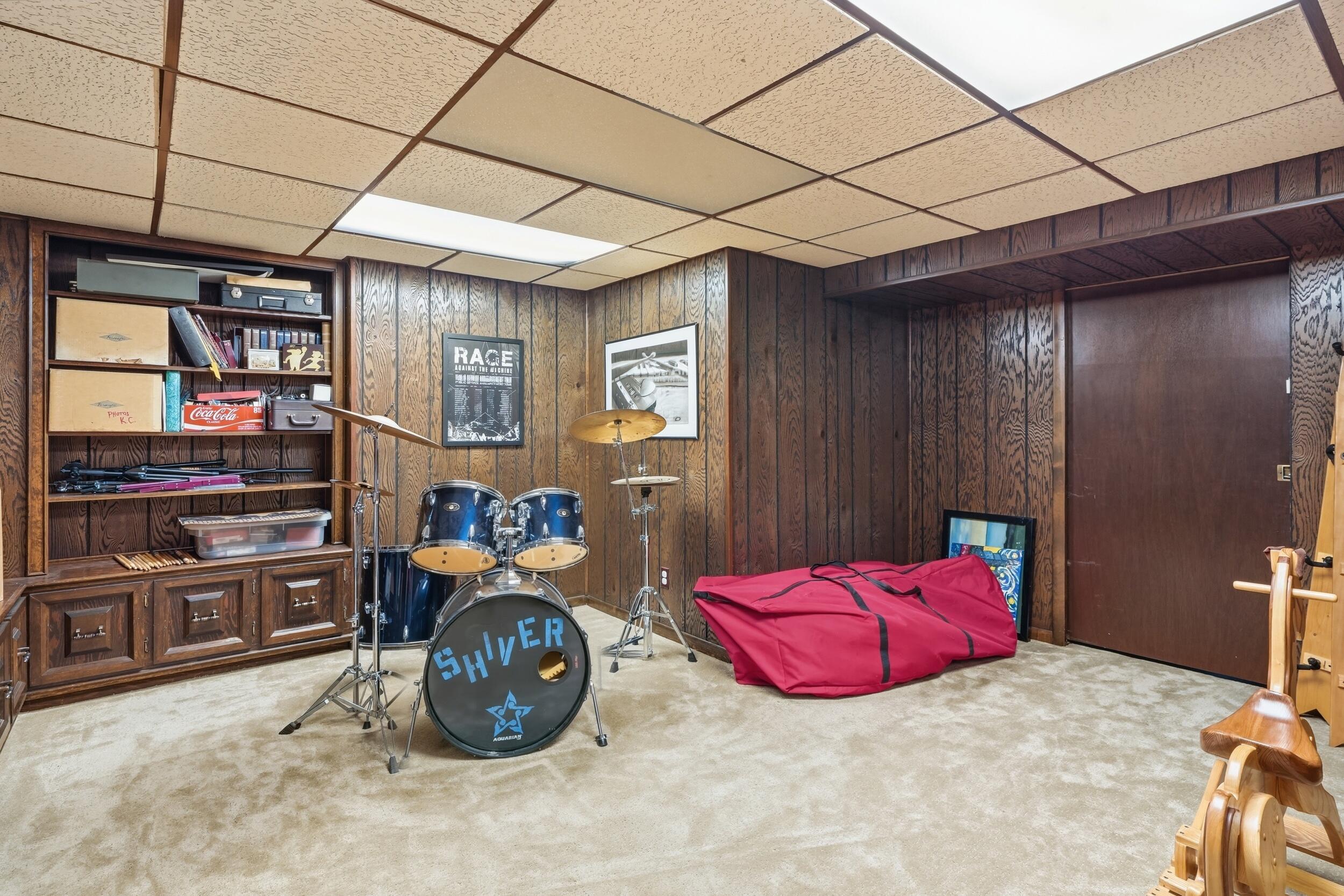 9218 Greenwood Avenue, Munster, IN 46321; Image #29
