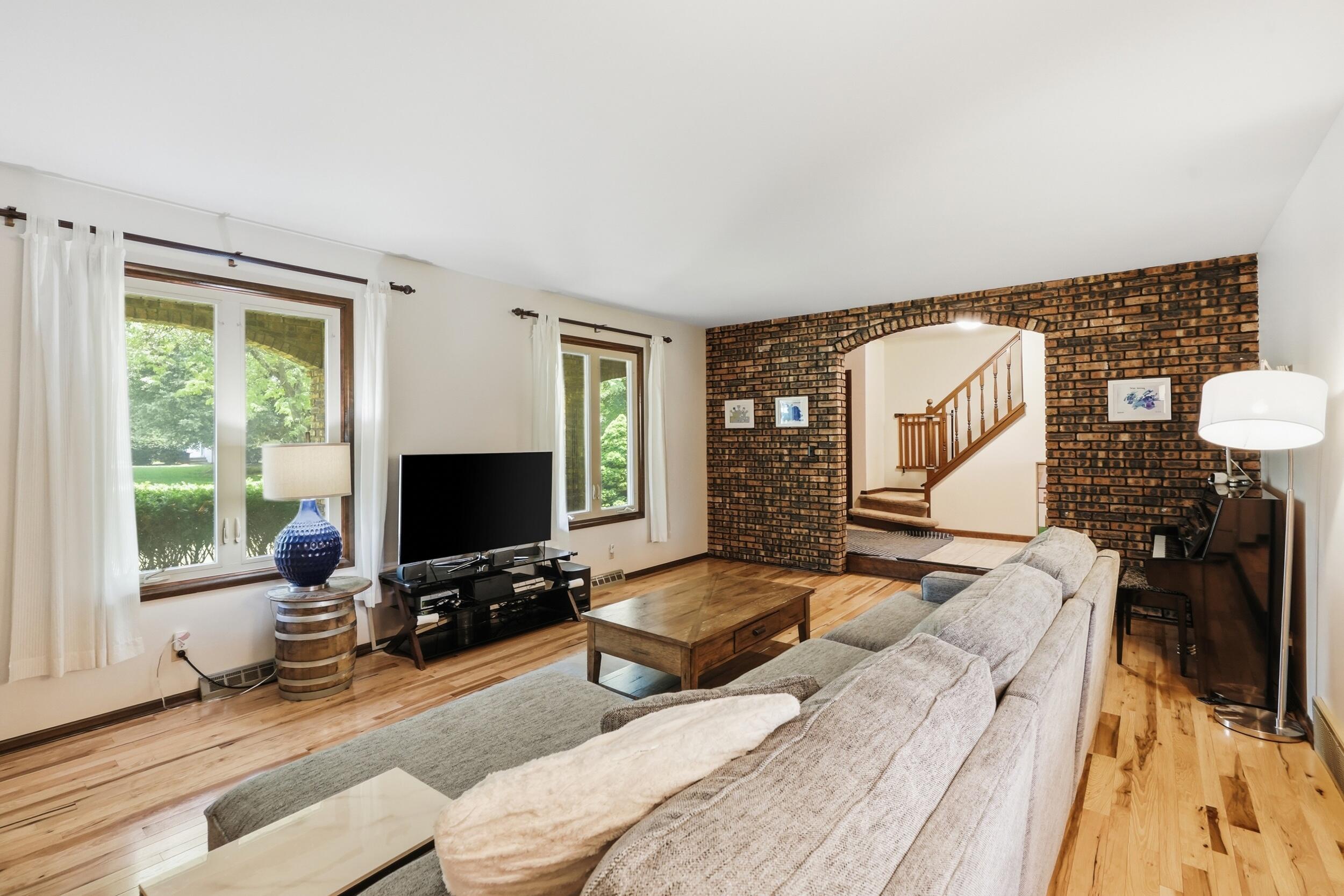 9218 Greenwood Avenue, Munster, IN 46321; Image #5