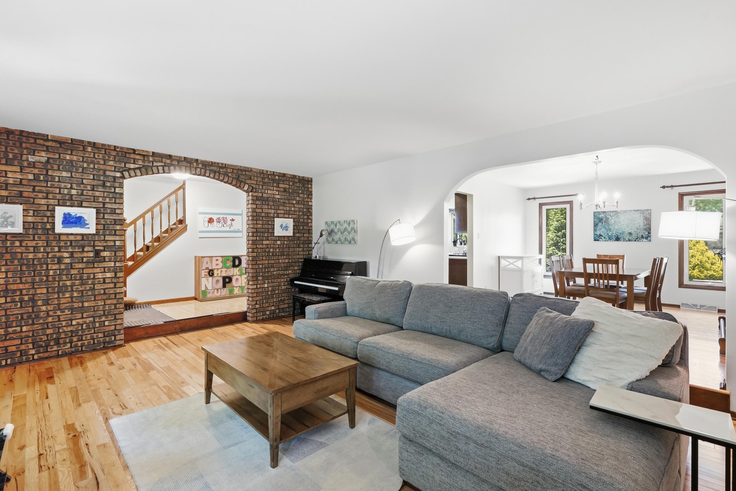 9218 Greenwood Avenue, Munster, IN 46321; Image #6