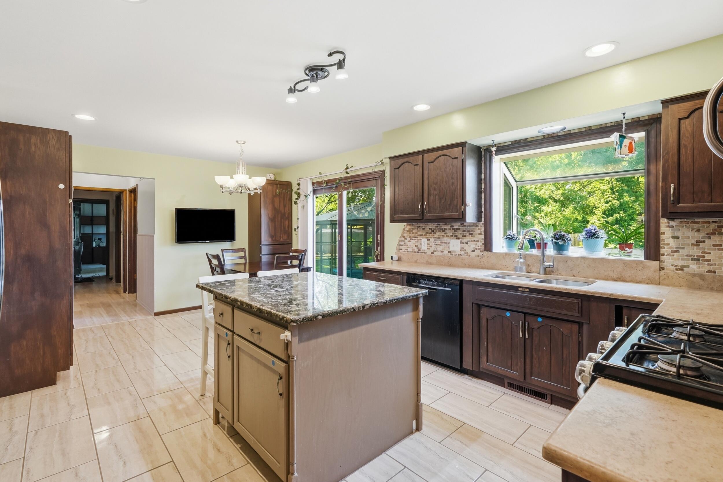 9218 Greenwood Avenue, Munster, IN 46321; Image #8