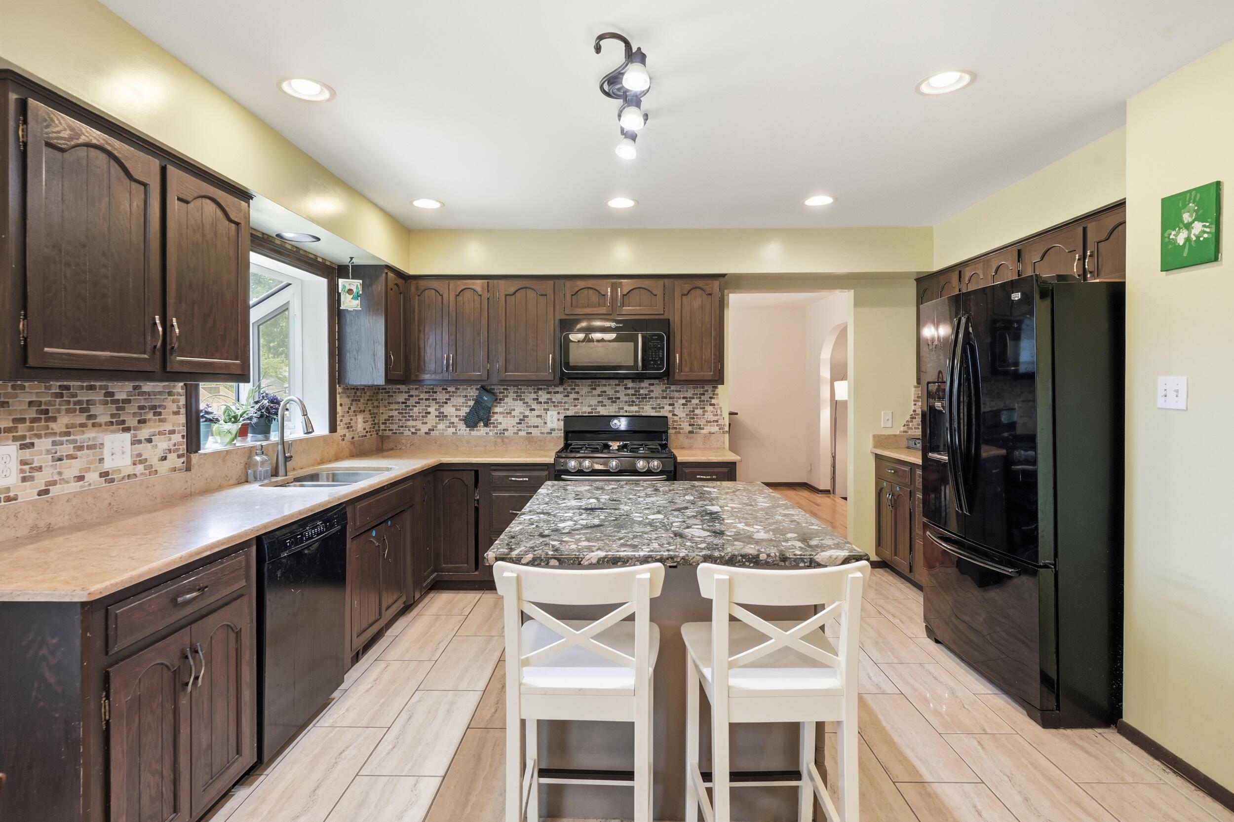 9218 Greenwood Avenue, Munster, IN 46321; Image #9