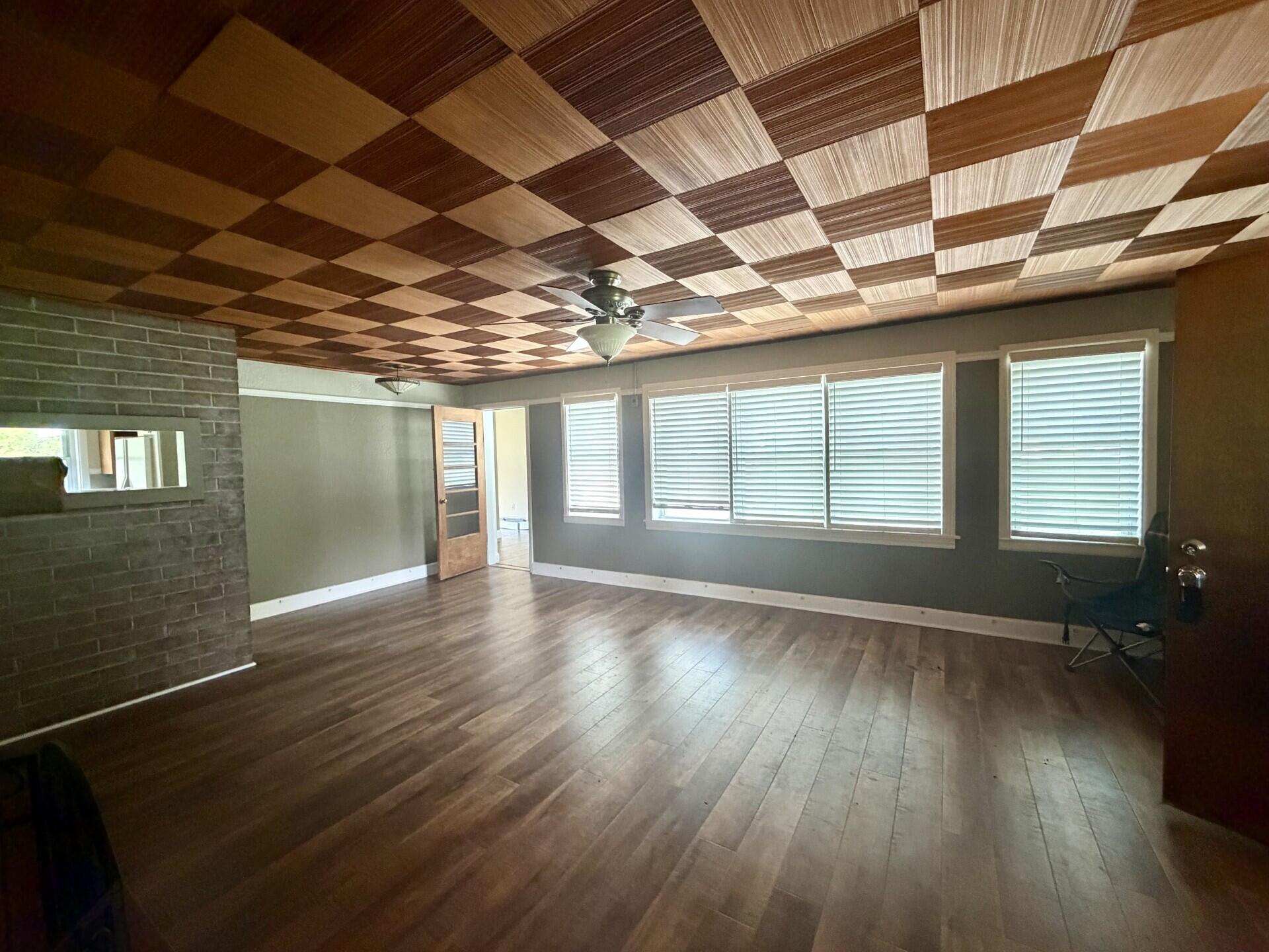 2223 W Oak Street, La Porte, IN 46350; Image #7