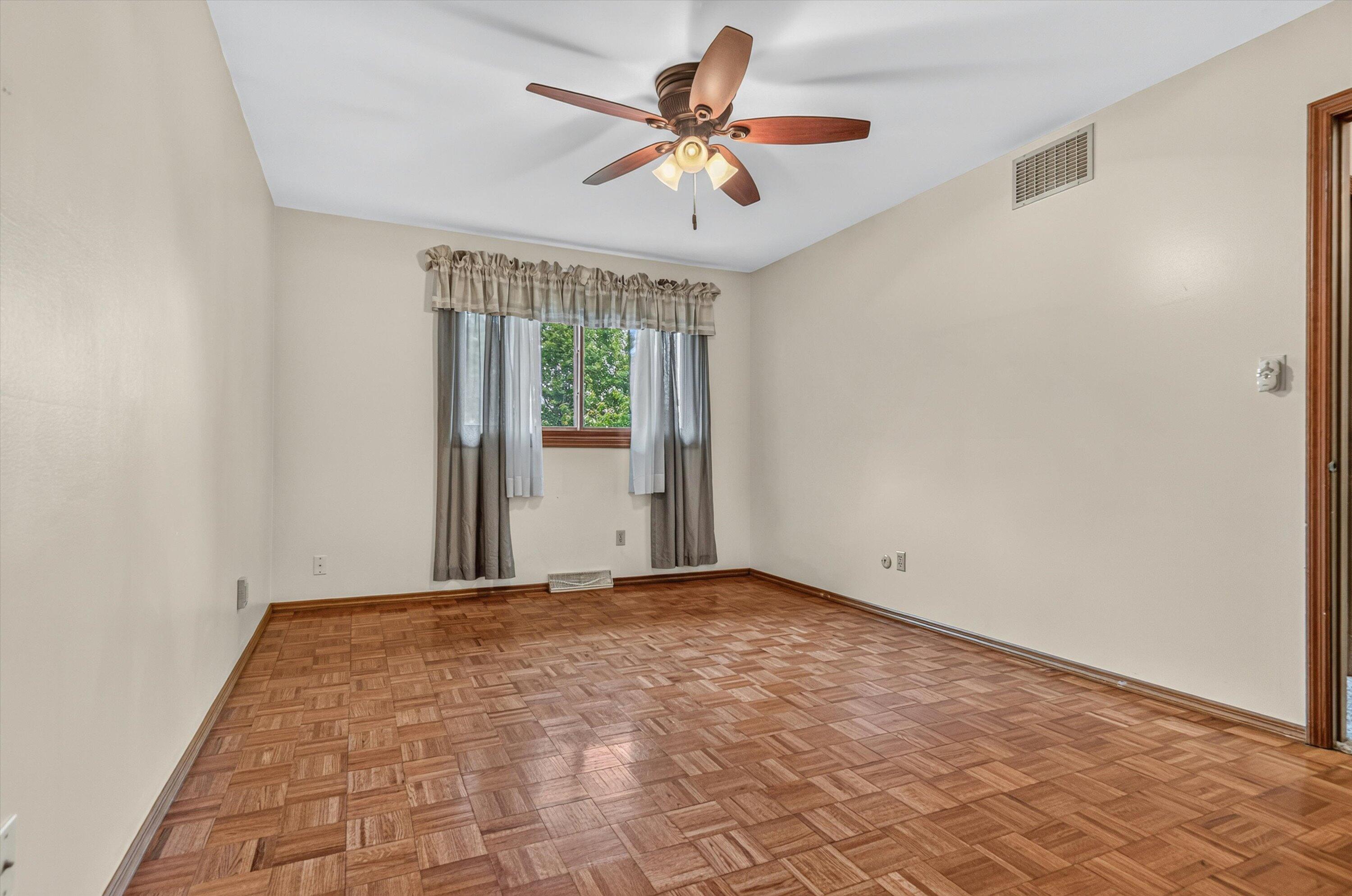 8832 Jefferson Court, Munster, IN 46321; Image #18