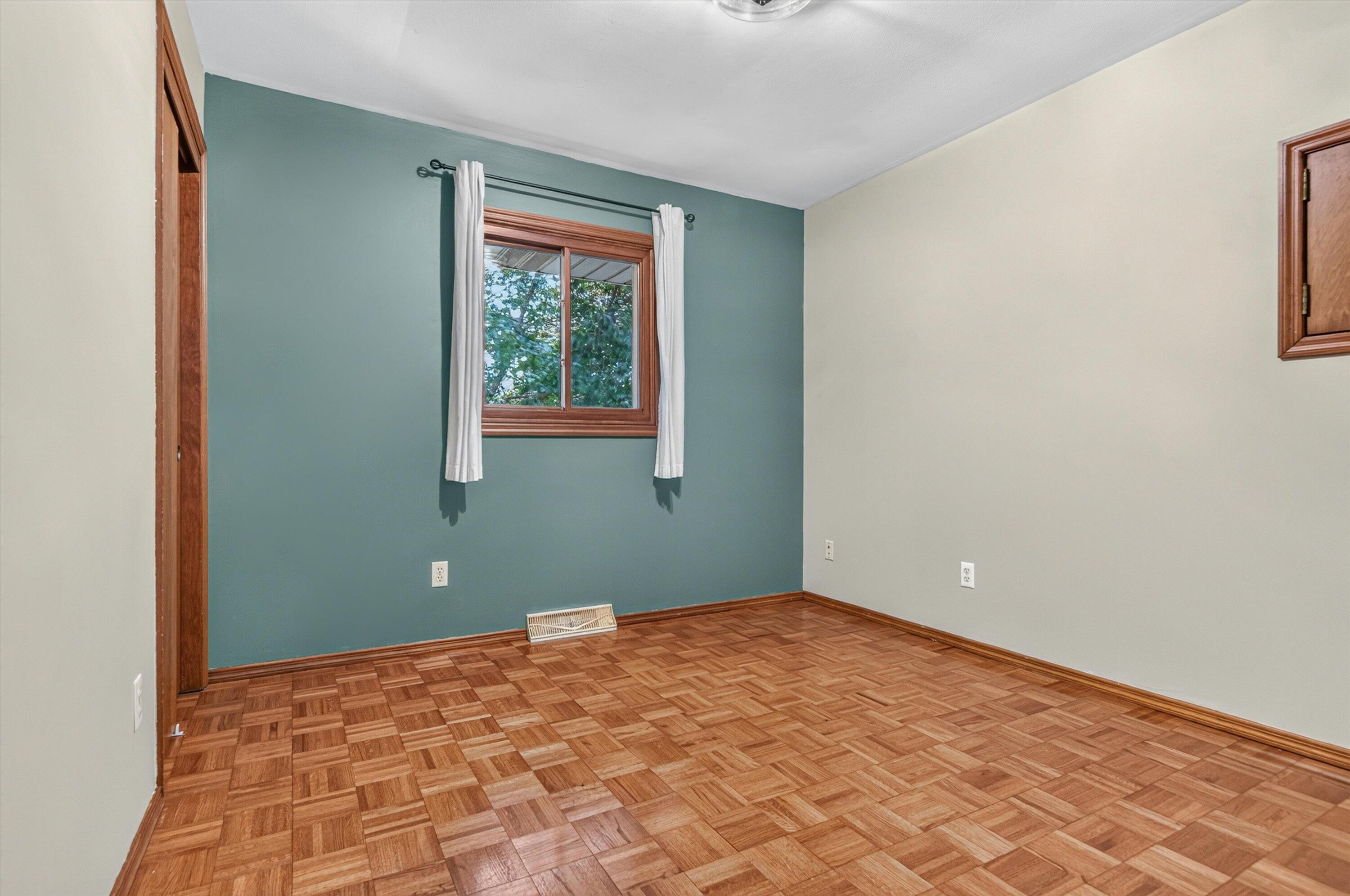8832 Jefferson Court, Munster, IN 46321; Image #21