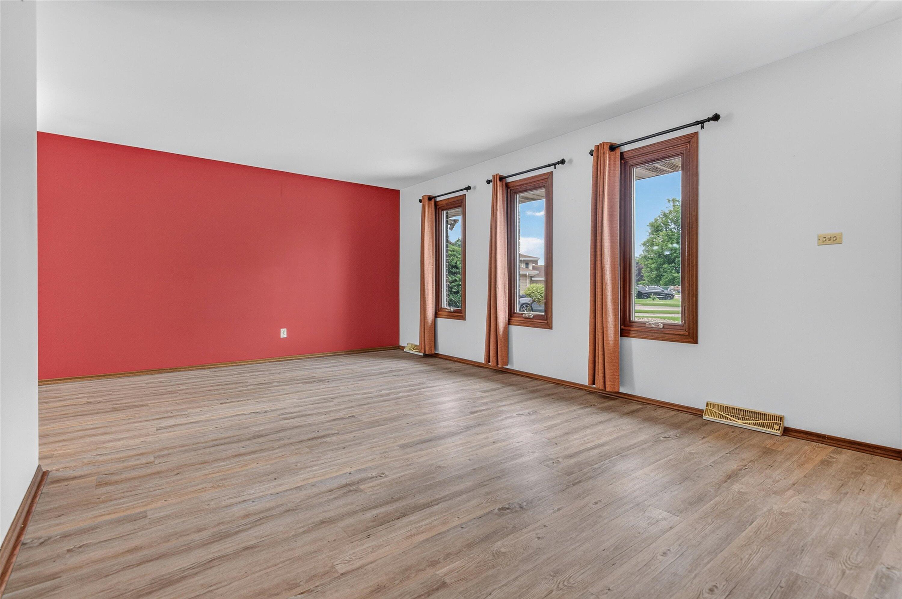 8832 Jefferson Court, Munster, IN 46321; Image #5