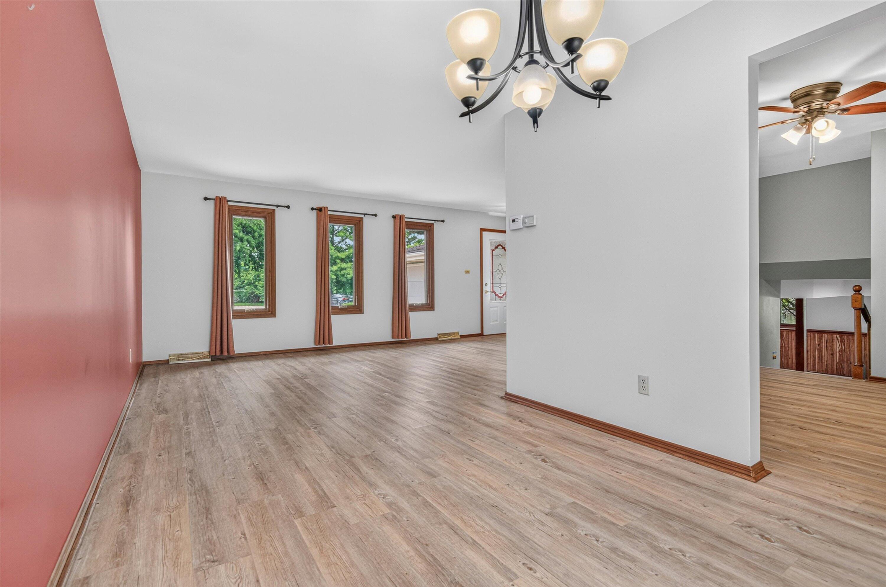 8832 Jefferson Court, Munster, IN 46321; Image #6