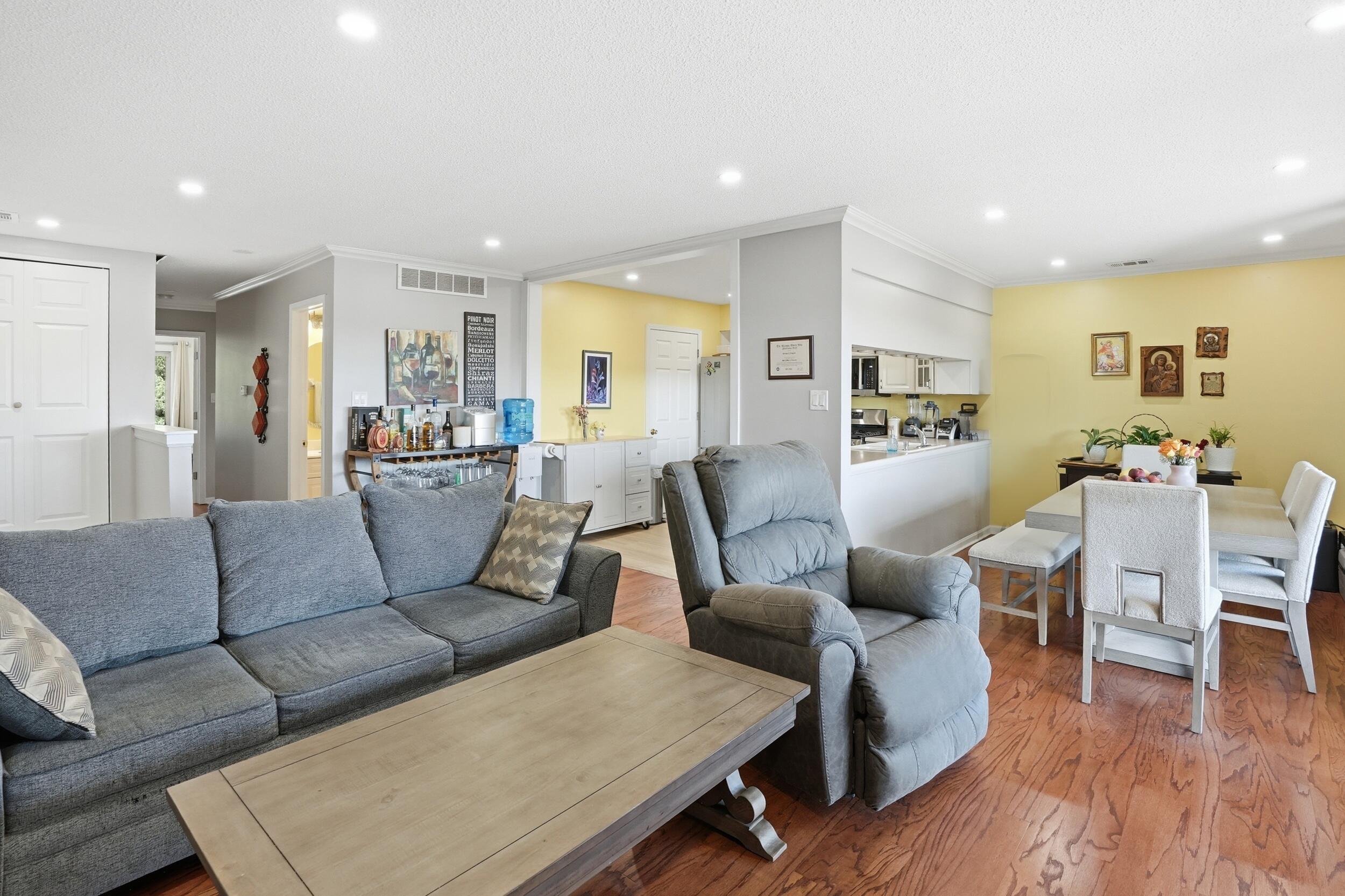 2529 E Lakeshore Drive, Crown Point, IN #A-47, 46307; Image #14