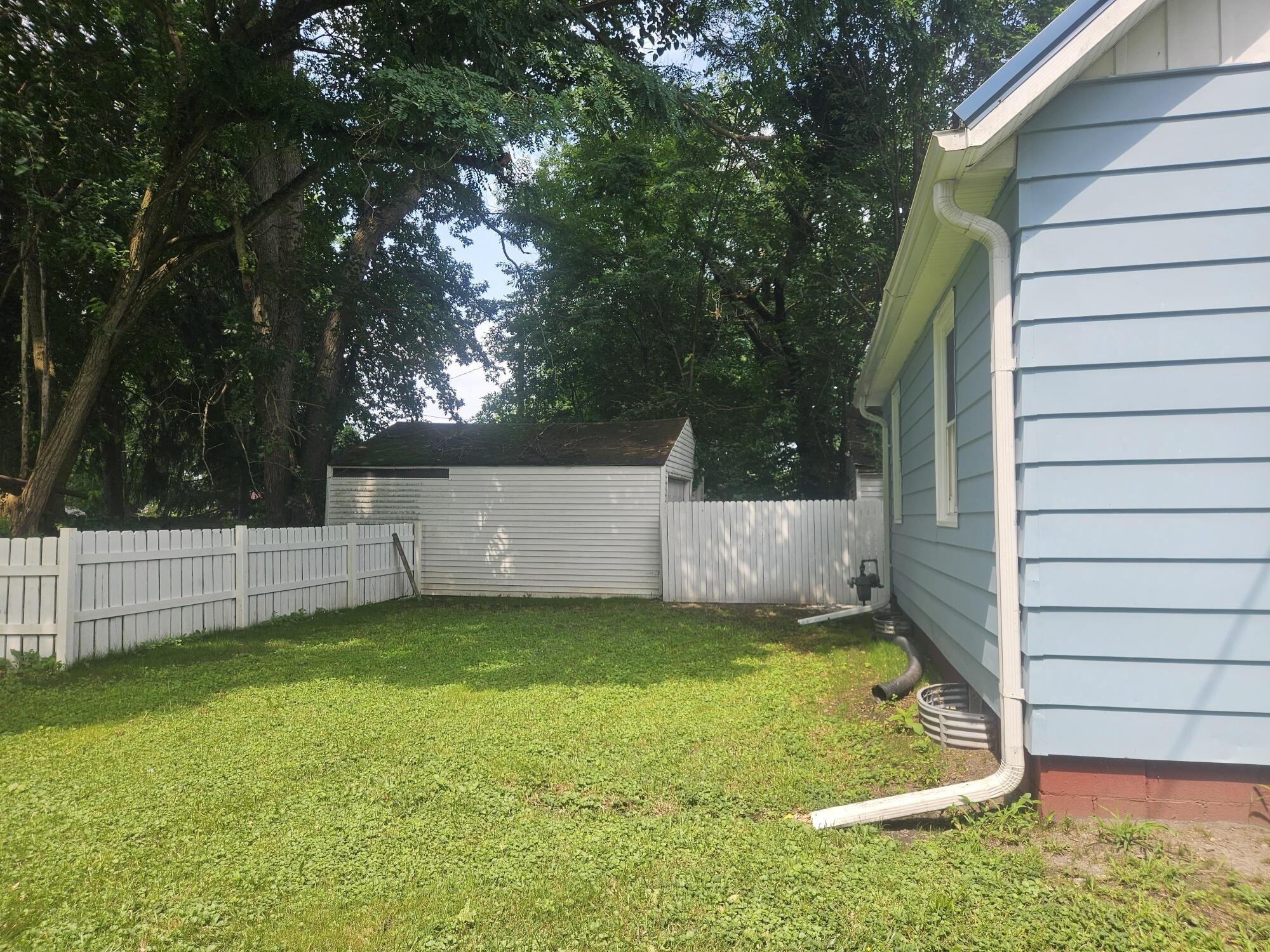 8416 E Lindstrom Lane, New Carlisle, IN 46552; Image #7