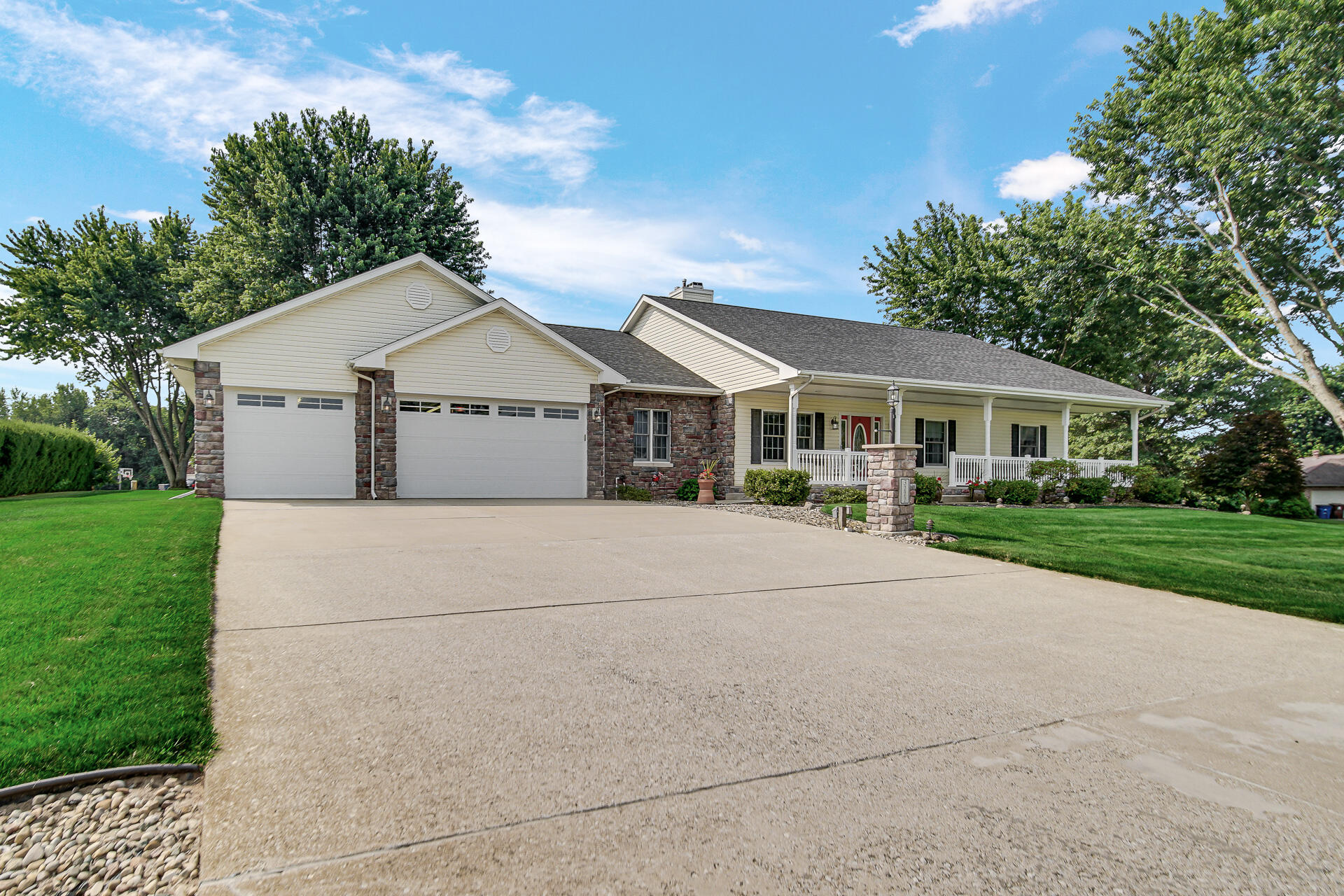 3111 N Cha Mar Hills Drive, La Porte, IN 46350; Image #2