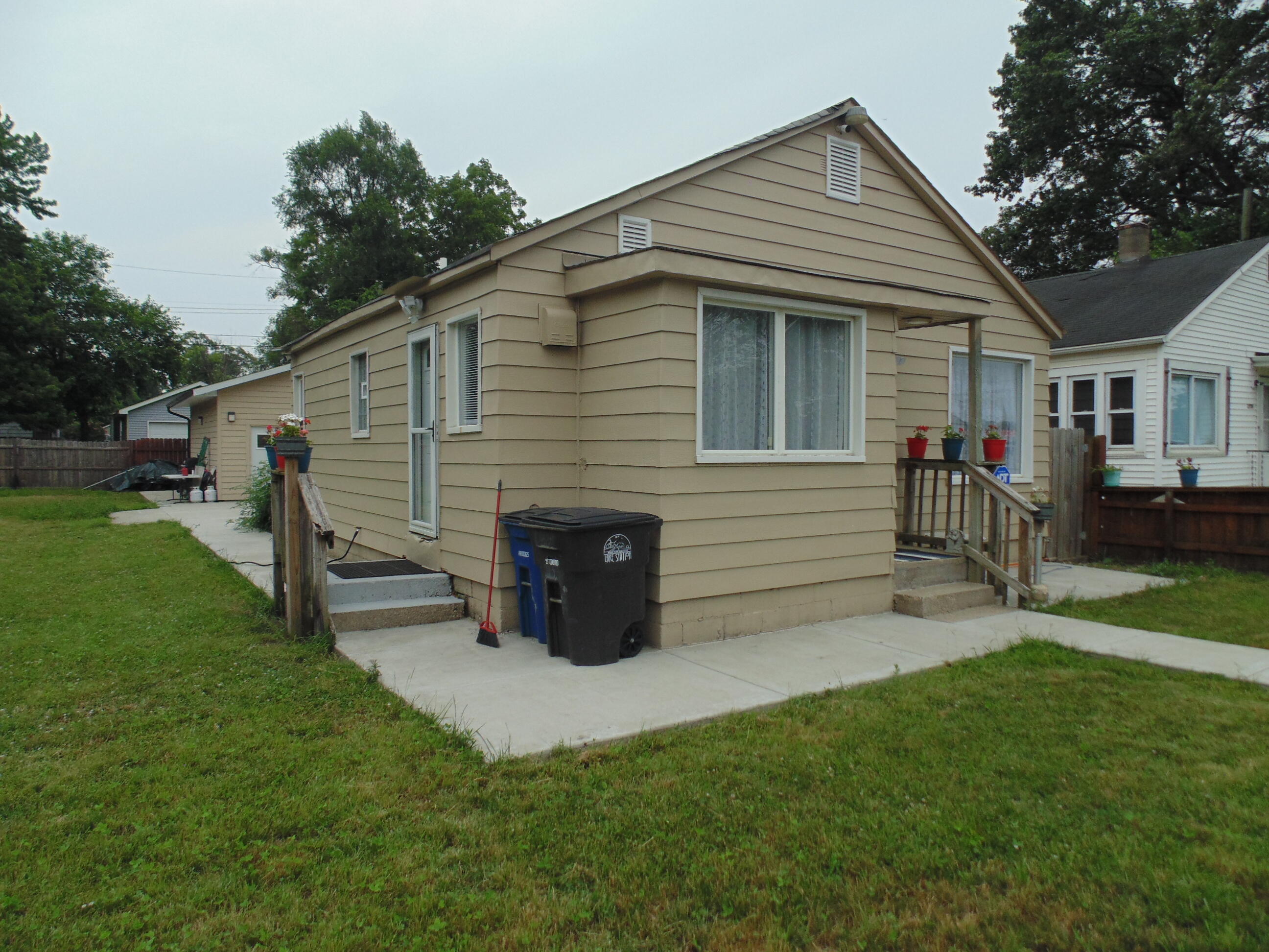 3653 Iowa Street, Lake Station, IN 46405; Image #2