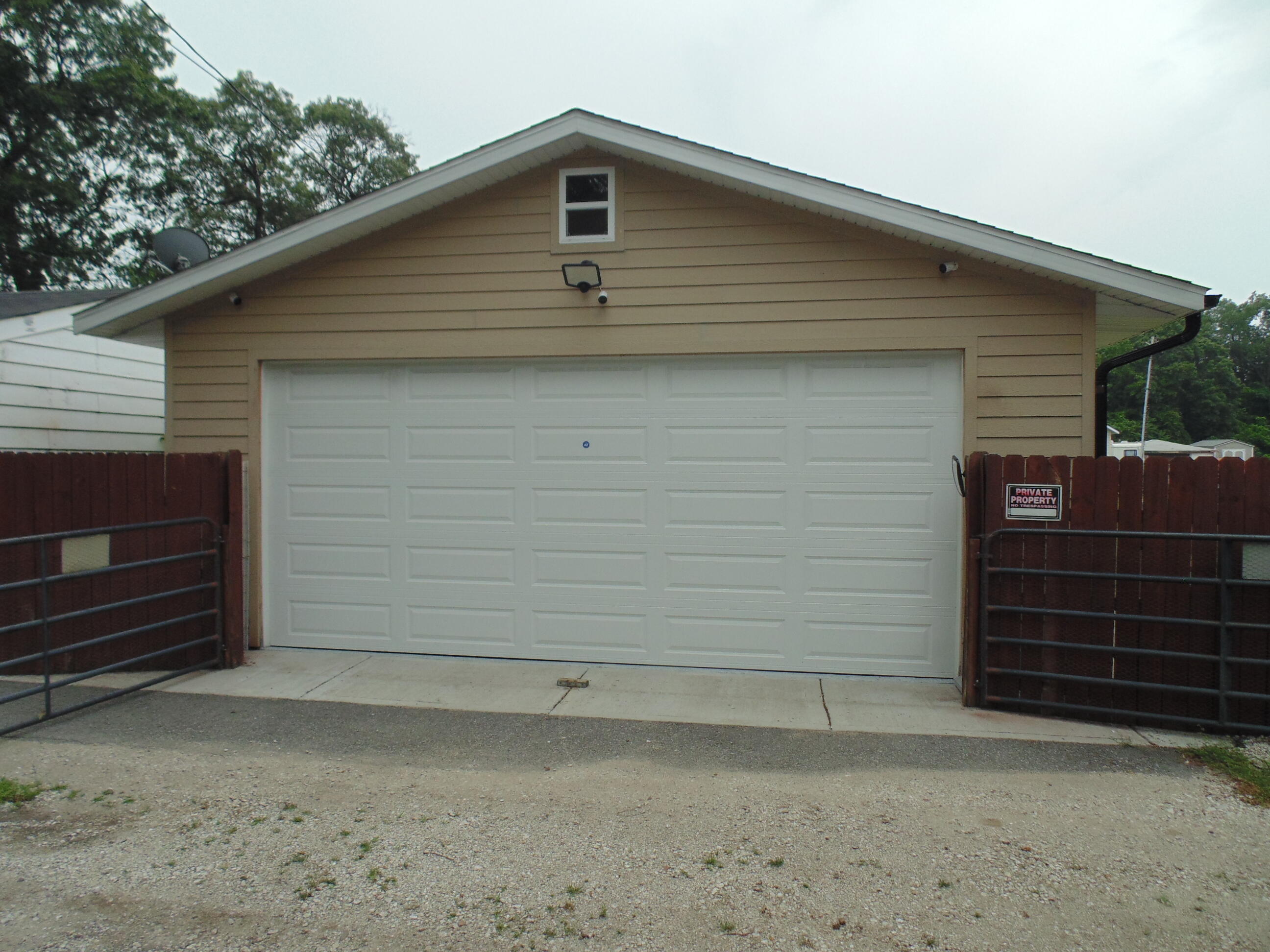 3653 Iowa Street, Lake Station, IN 46405; Image #31