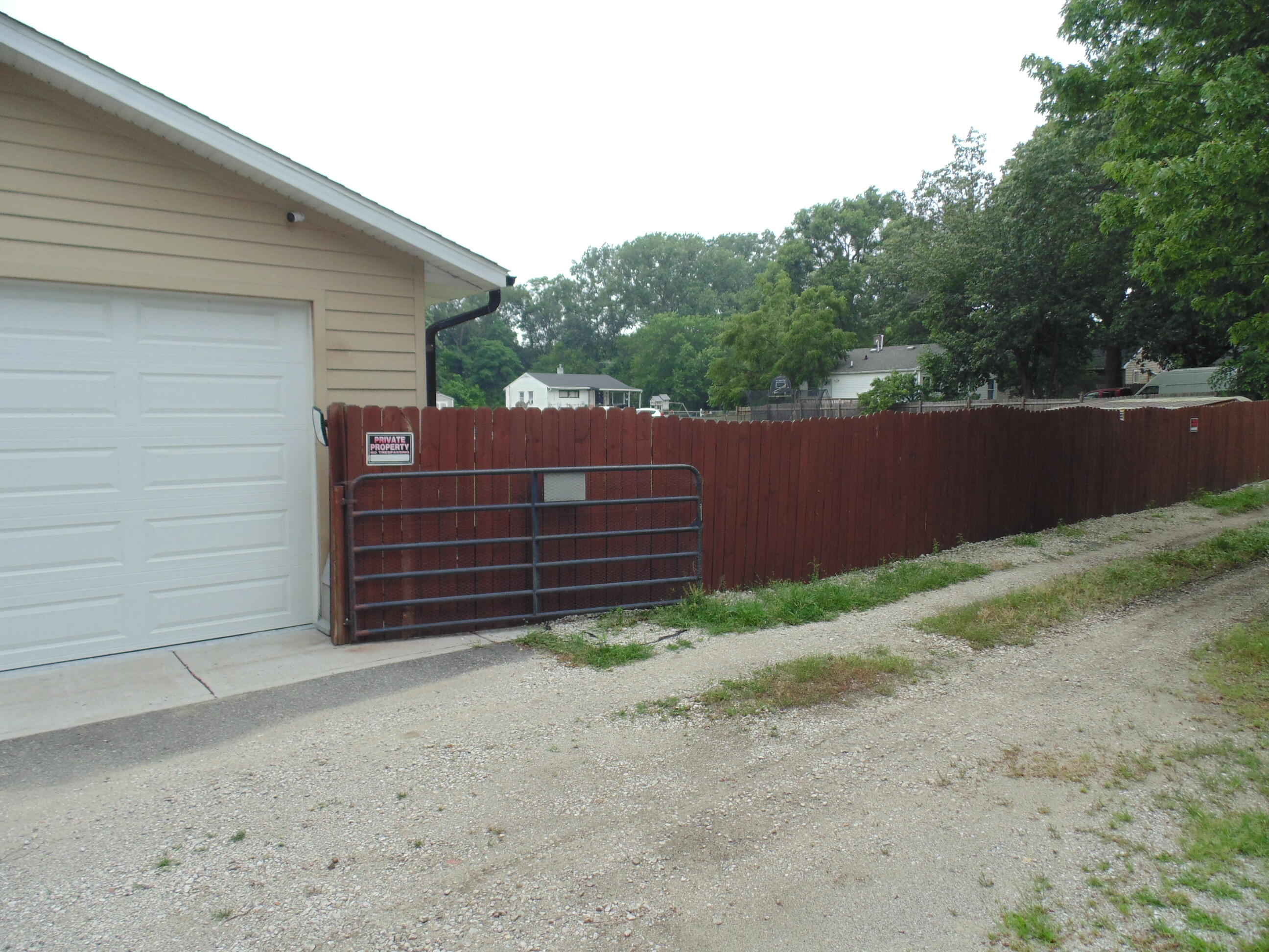 3653 Iowa Street, Lake Station, IN 46405; Image #32