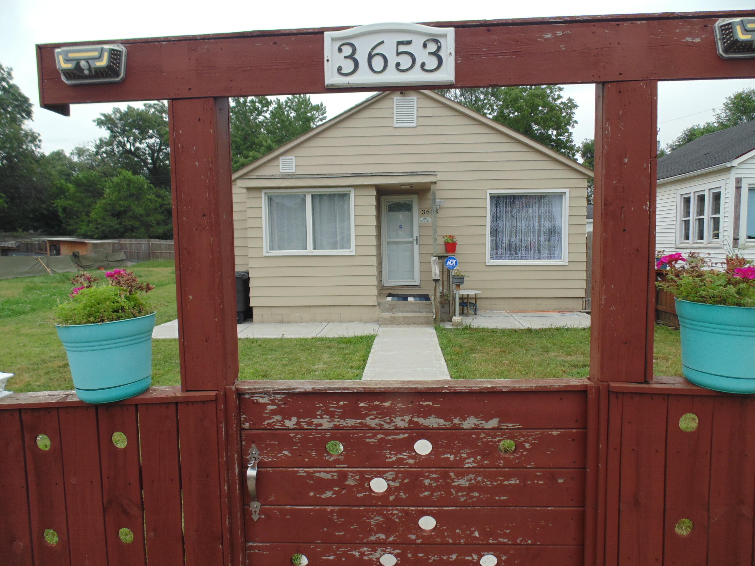 3653 Iowa Street, Lake Station, IN 46405; Image #4