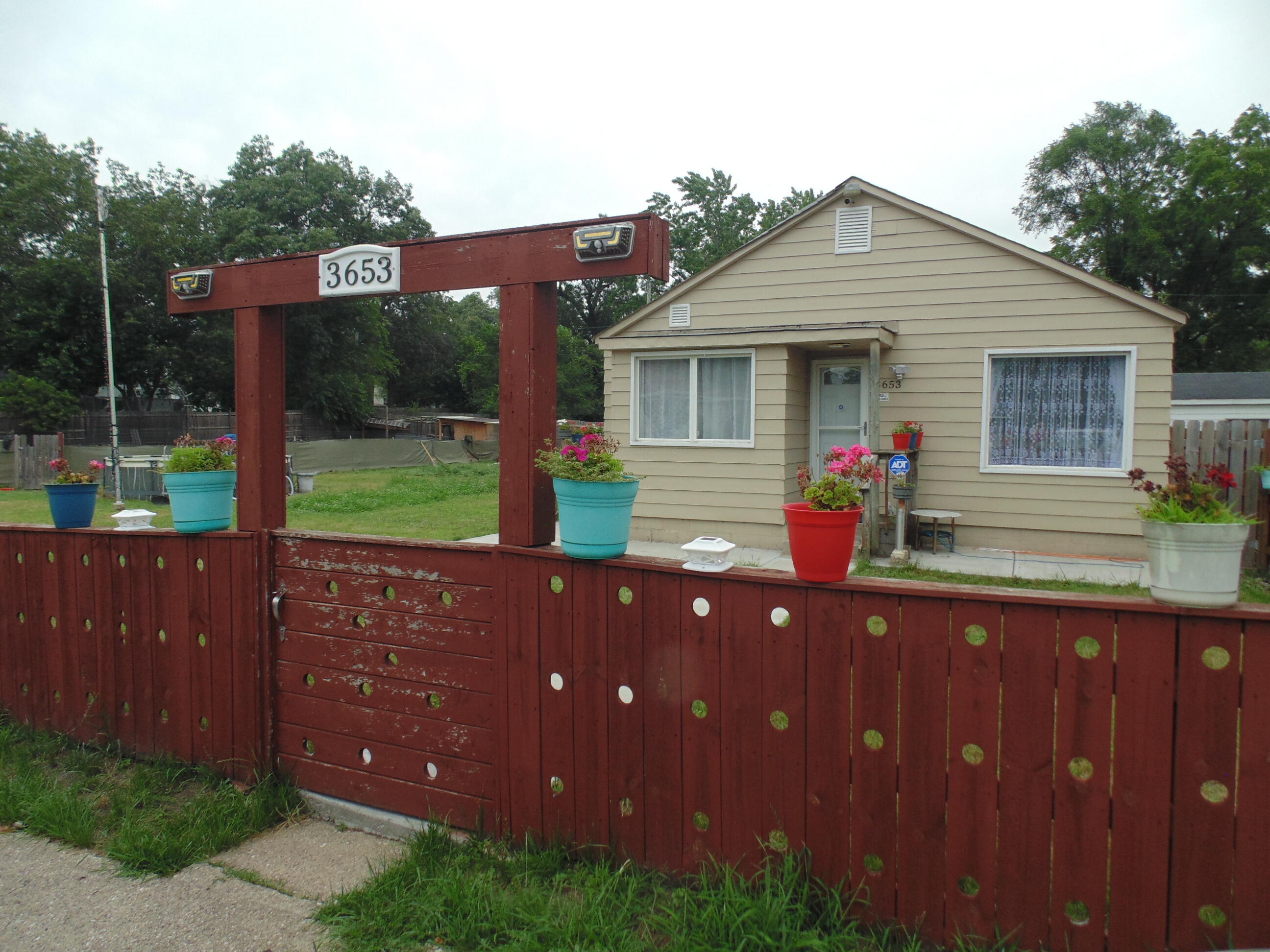 3653 Iowa Street, Lake Station, IN 46405; Image #5