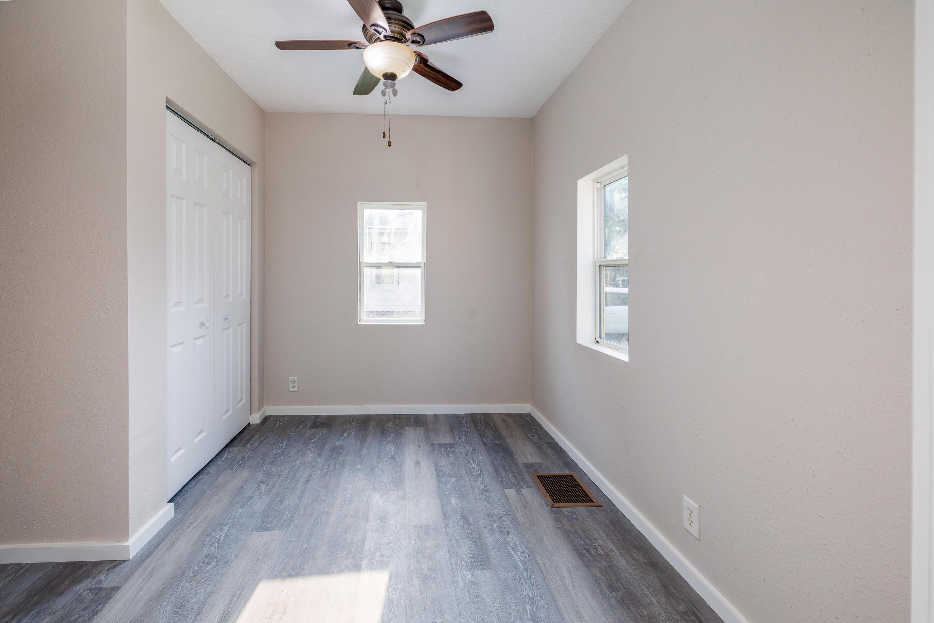 207 E Allen Street, Kentland, IN 47951; Image #19