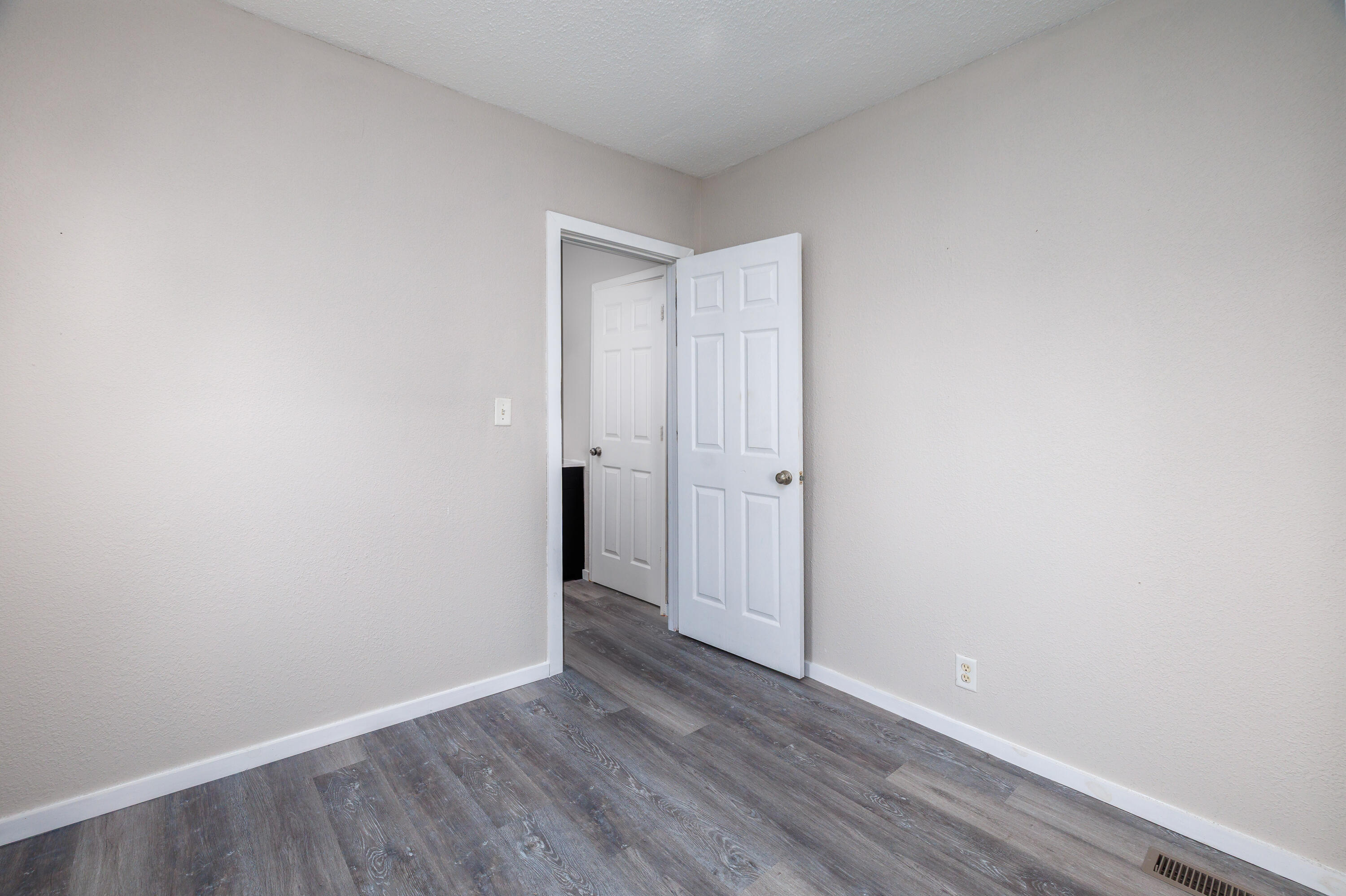 207 E Allen Street, Kentland, IN 47951; Image #23