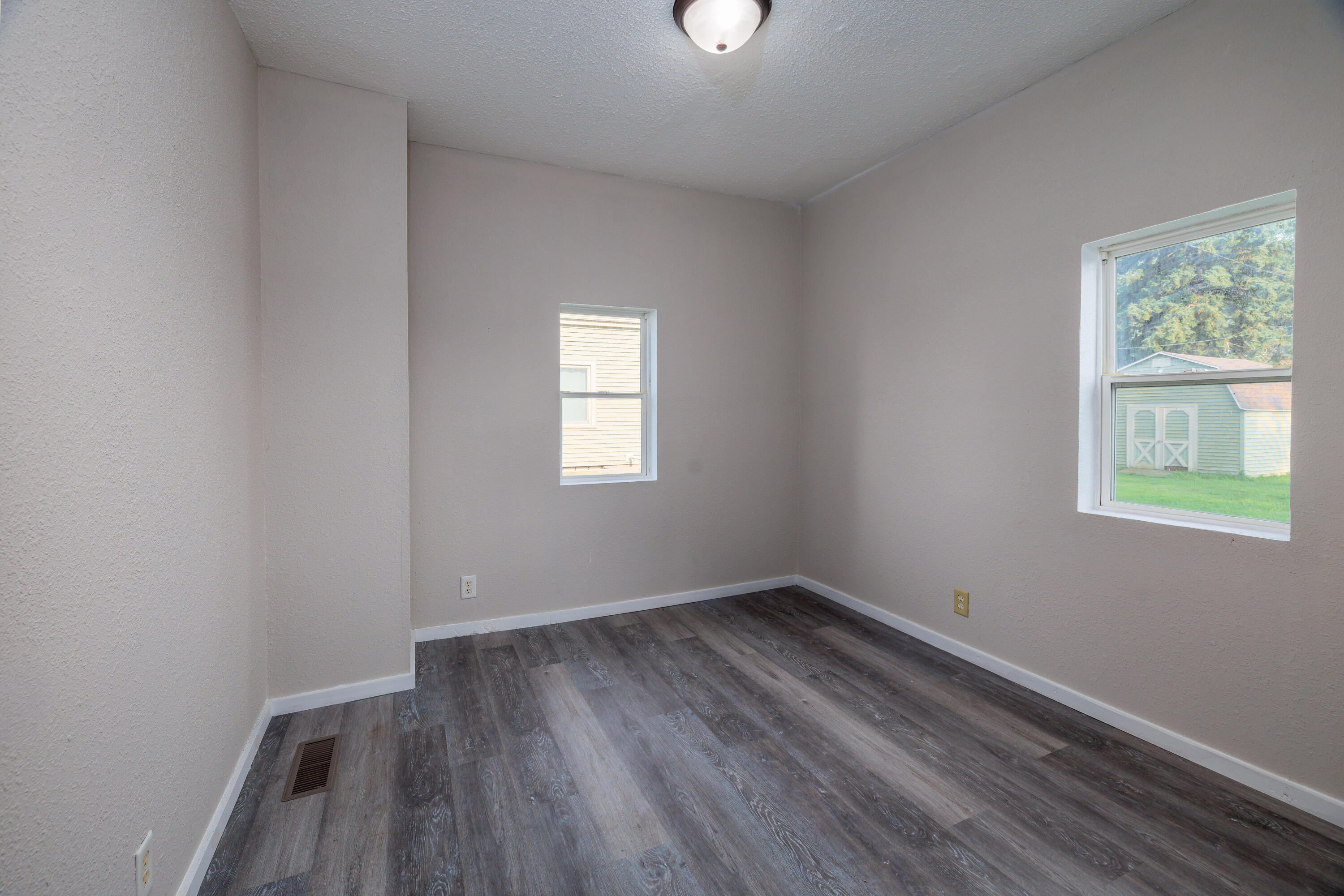 207 E Allen Street, Kentland, IN 47951; Image #24