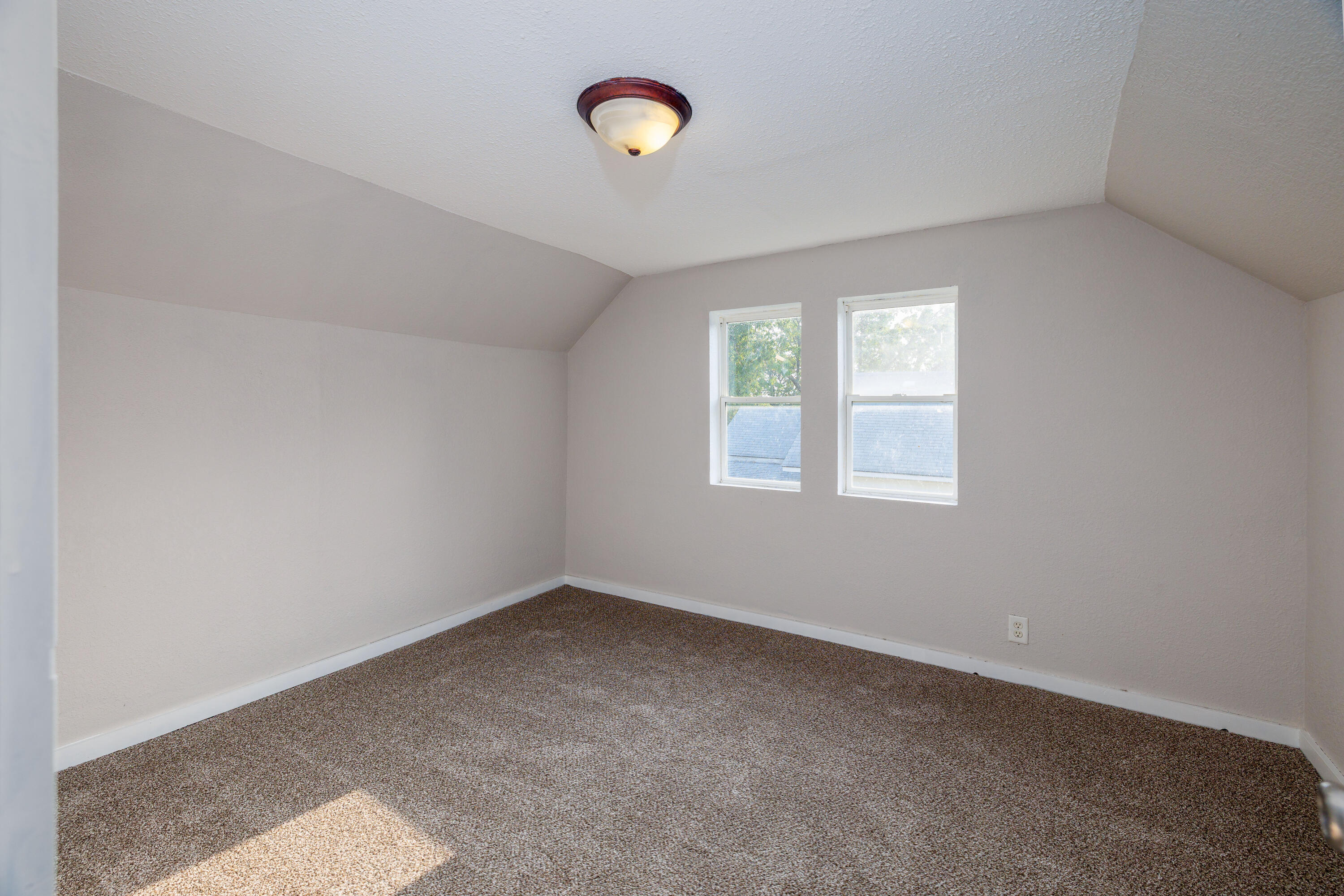 207 E Allen Street, Kentland, IN 47951; Image #29