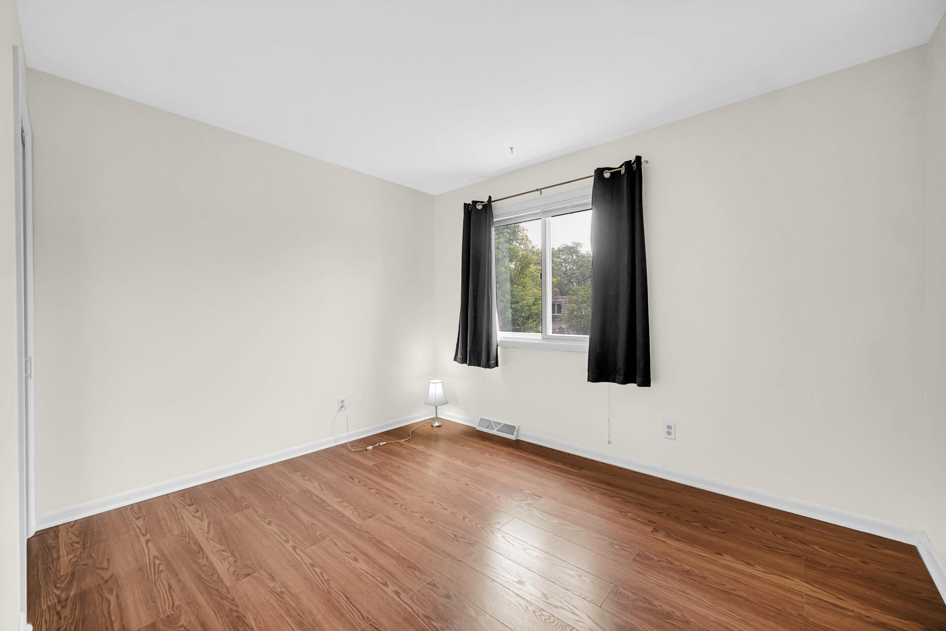 1330 Camellia Drive, Munster, IN 46321; Image #18