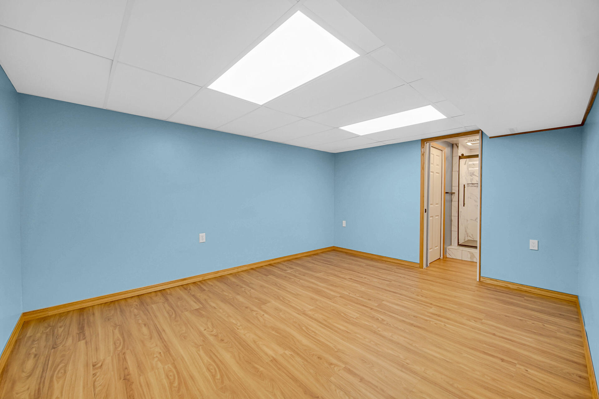 1330 Camellia Drive, Munster, IN 46321; Image #21