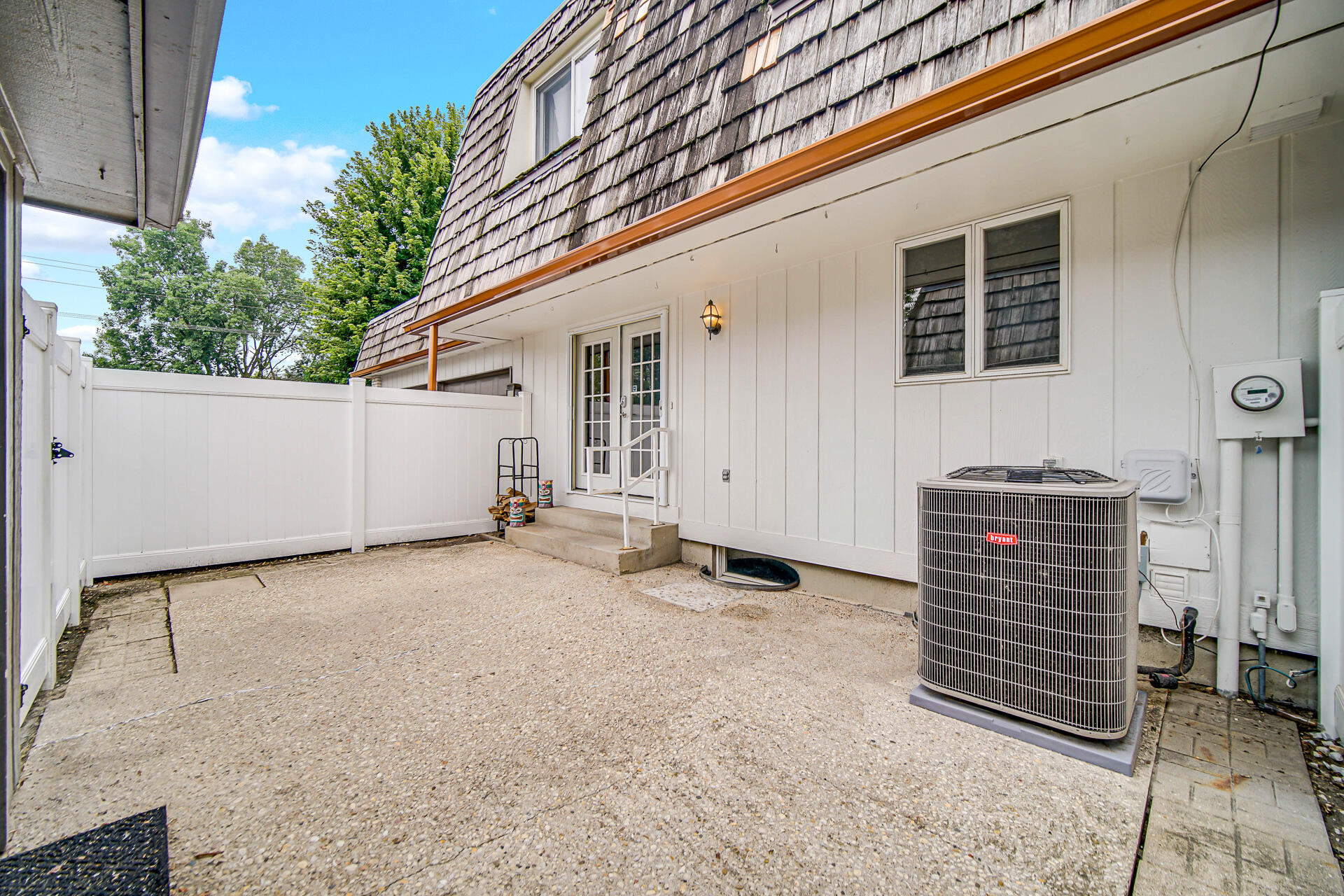 1330 Camellia Drive, Munster, IN 46321; Image #23