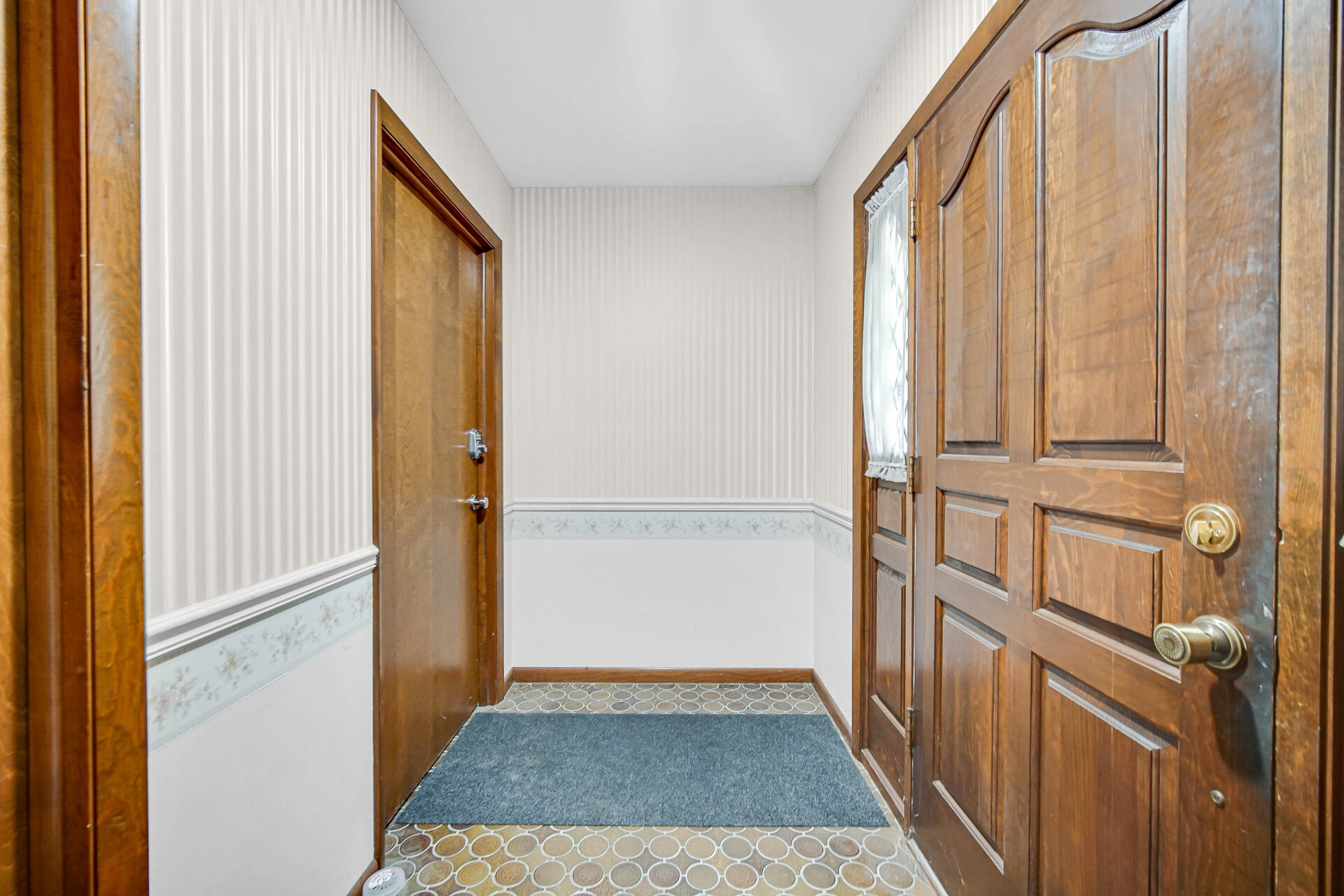 1330 Camellia Drive, Munster, IN 46321; Image #5