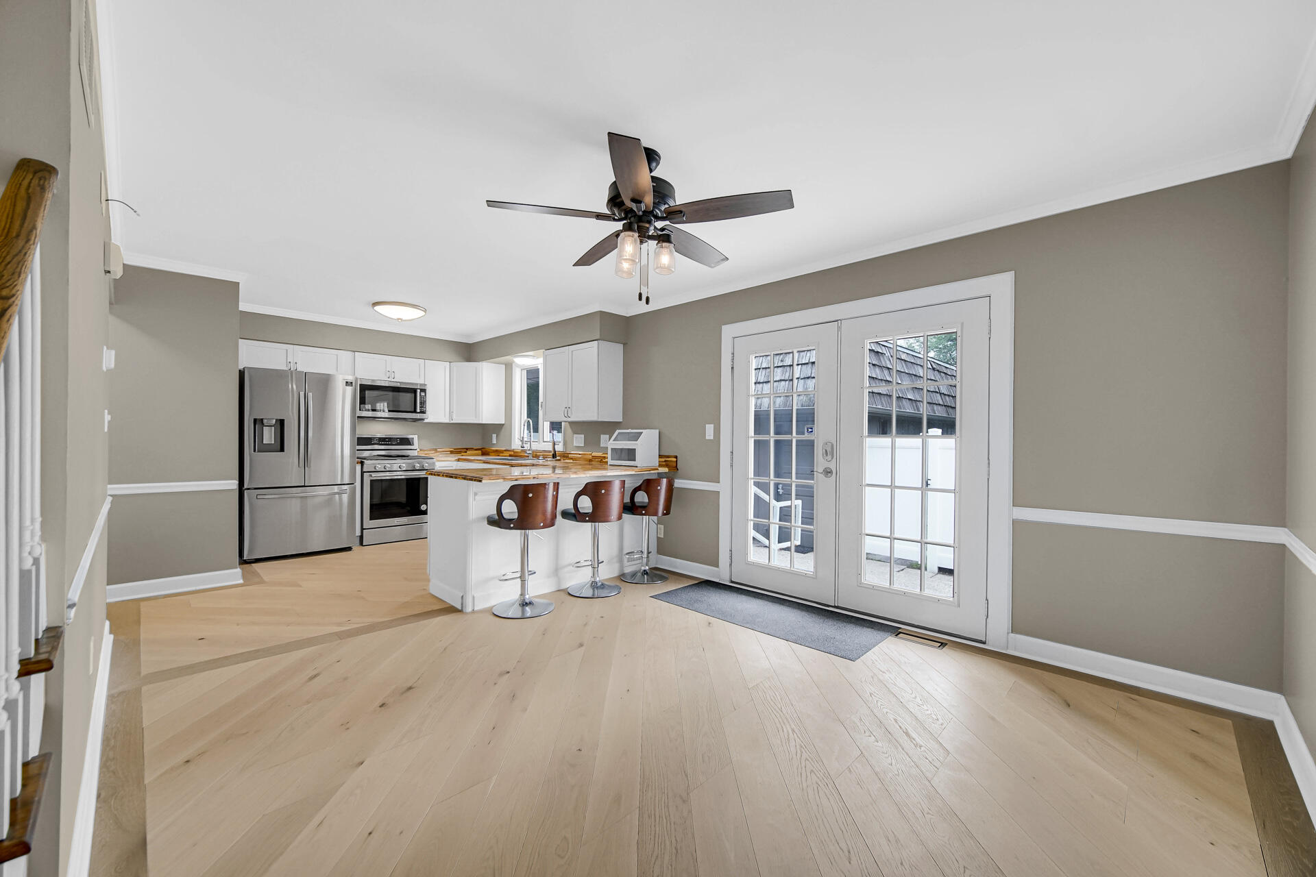 1330 Camellia Drive, Munster, IN 46321; Image #8