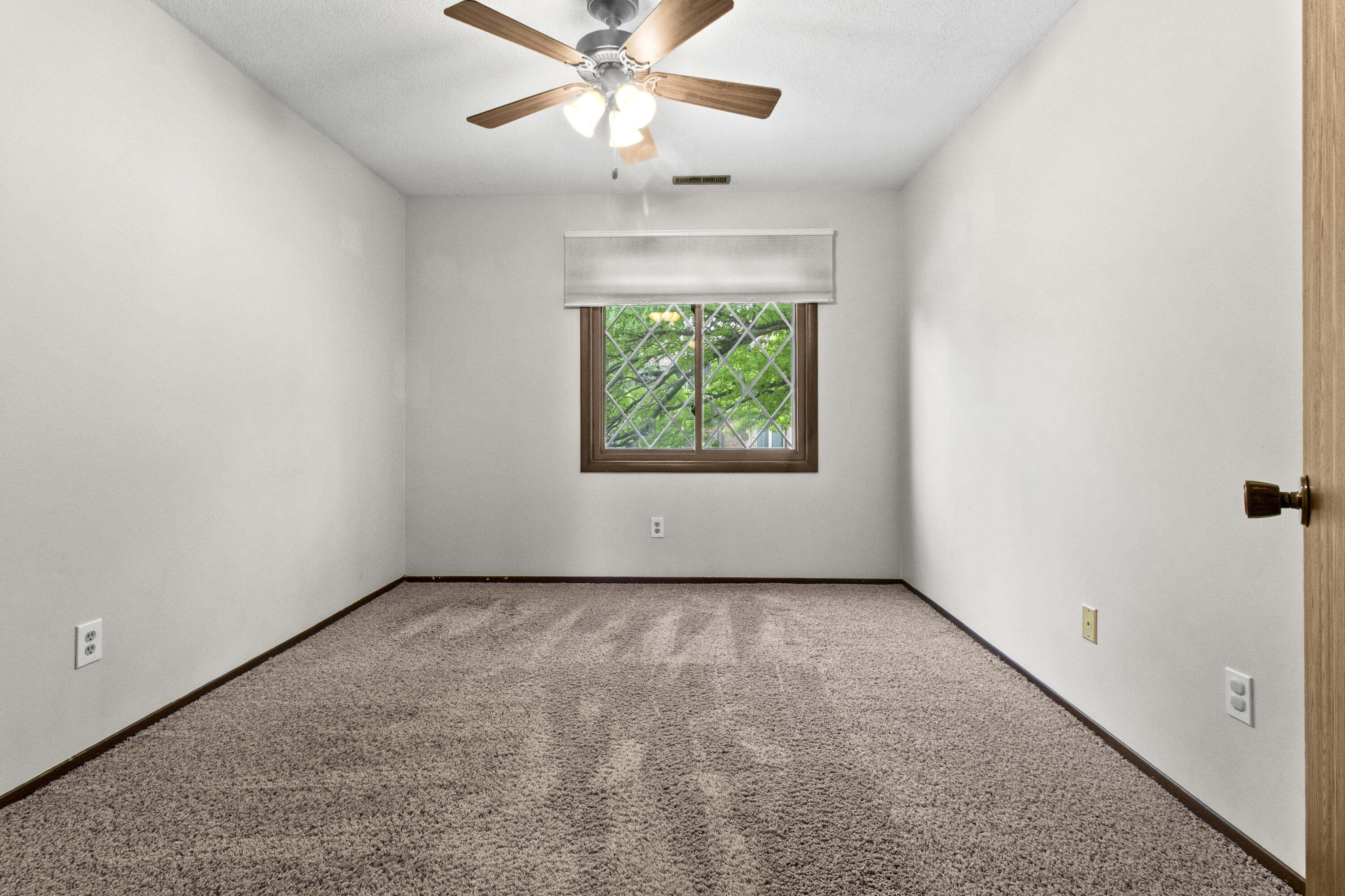2513 E Lakeshore Drive, Crown Point, IN 46307; Image #16