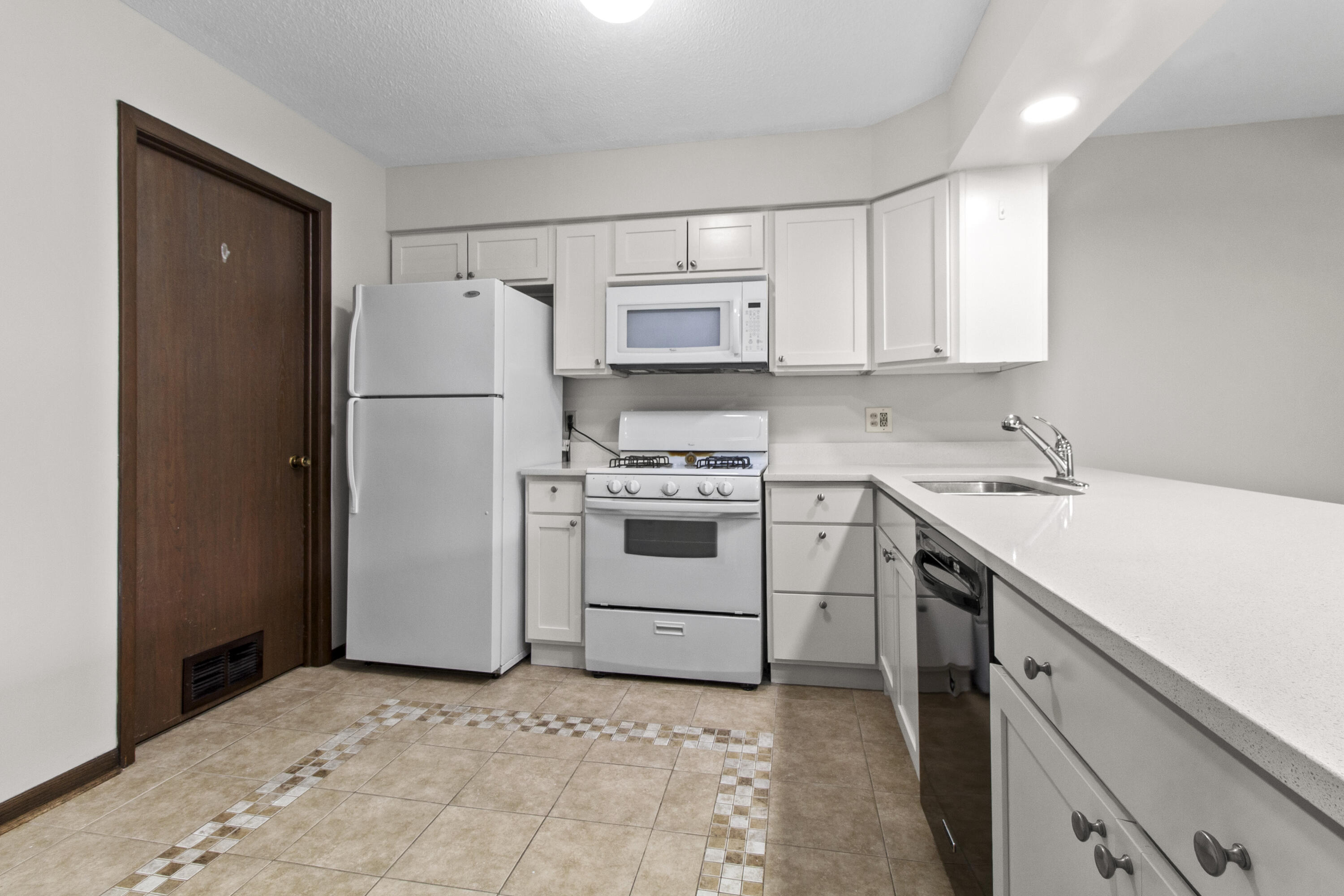 2513 E Lakeshore Drive, Crown Point, IN 46307; Image #9