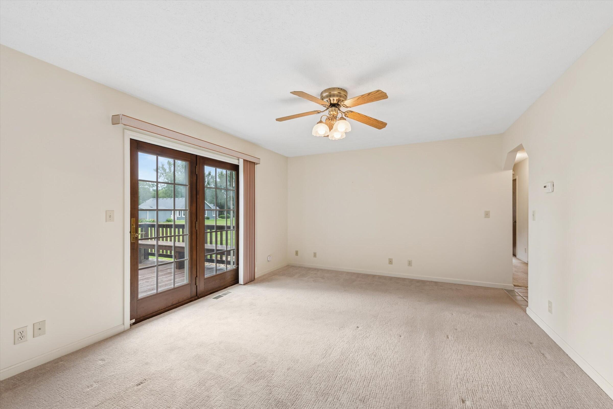 223 Thornhedge Drive, Valparaiso, IN 46383; Image #6