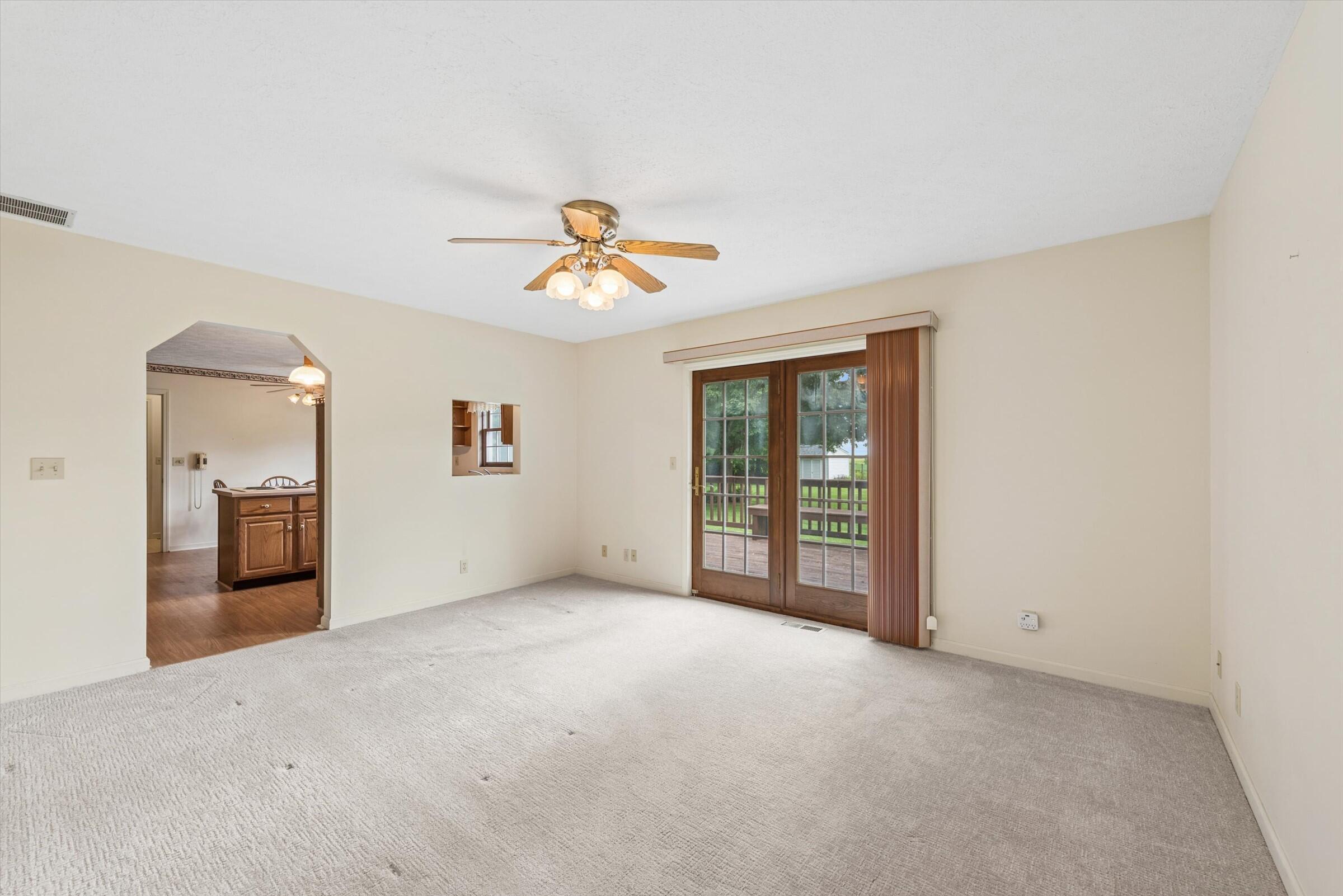 223 Thornhedge Drive, Valparaiso, IN 46383; Image #7