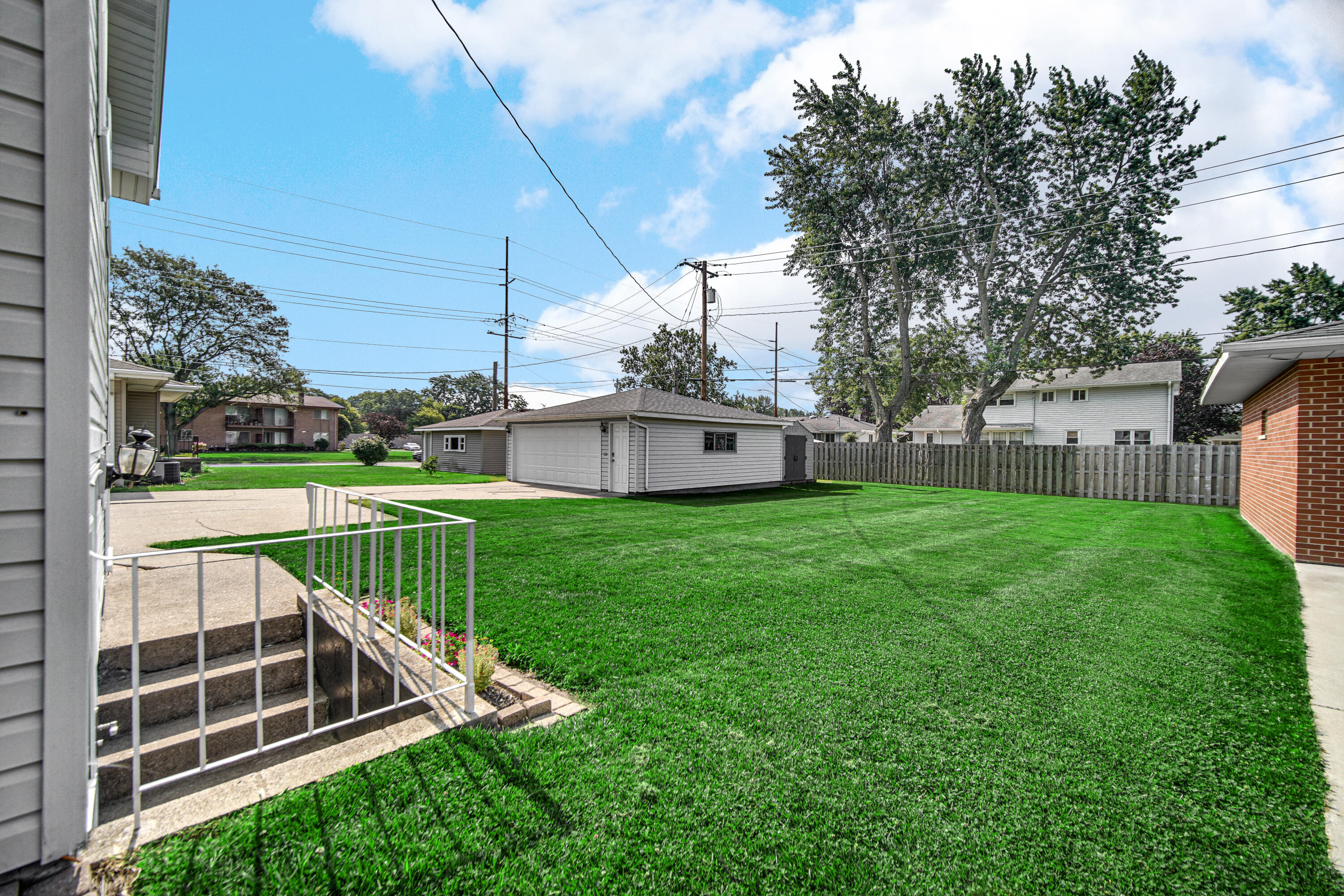 250 Lawndale Drive, Munster, IN 46321; Image #32