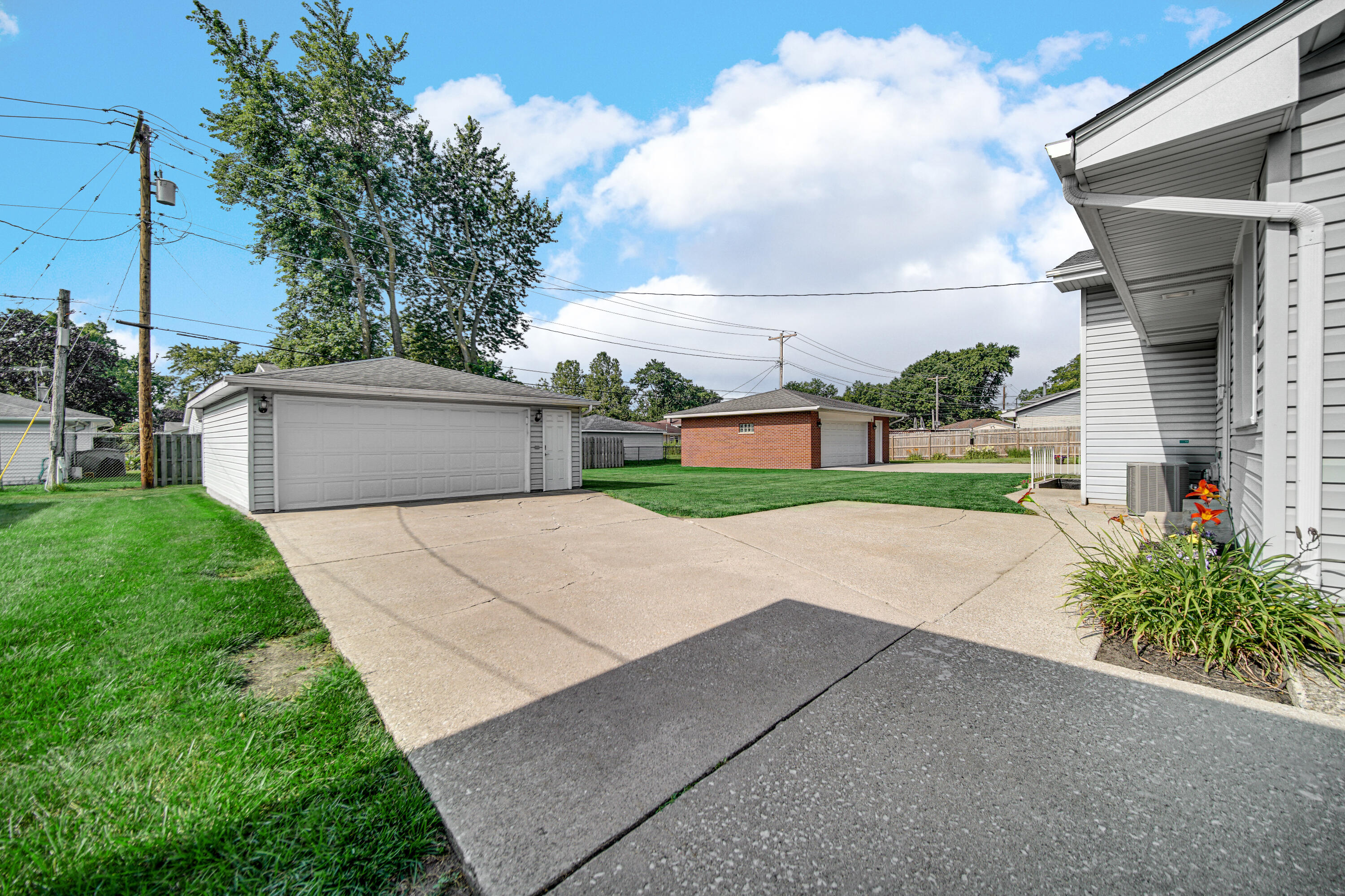 250 Lawndale Drive, Munster, IN 46321; Image #34