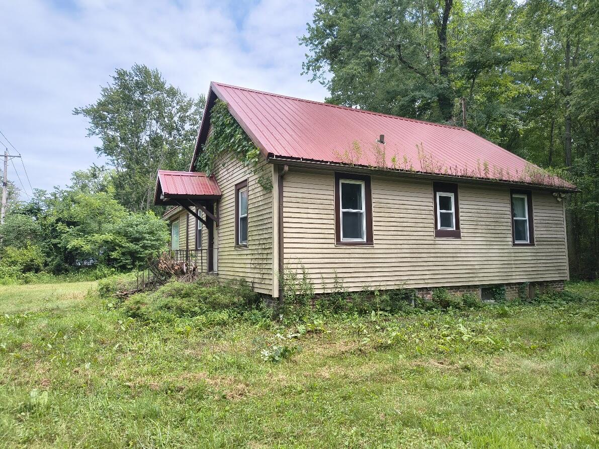 346 E 900 N, La Porte, IN 46350; Image #2