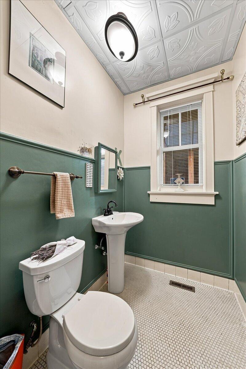 229 E Morgan Avenue, Chesterton, IN 46304; Image #32