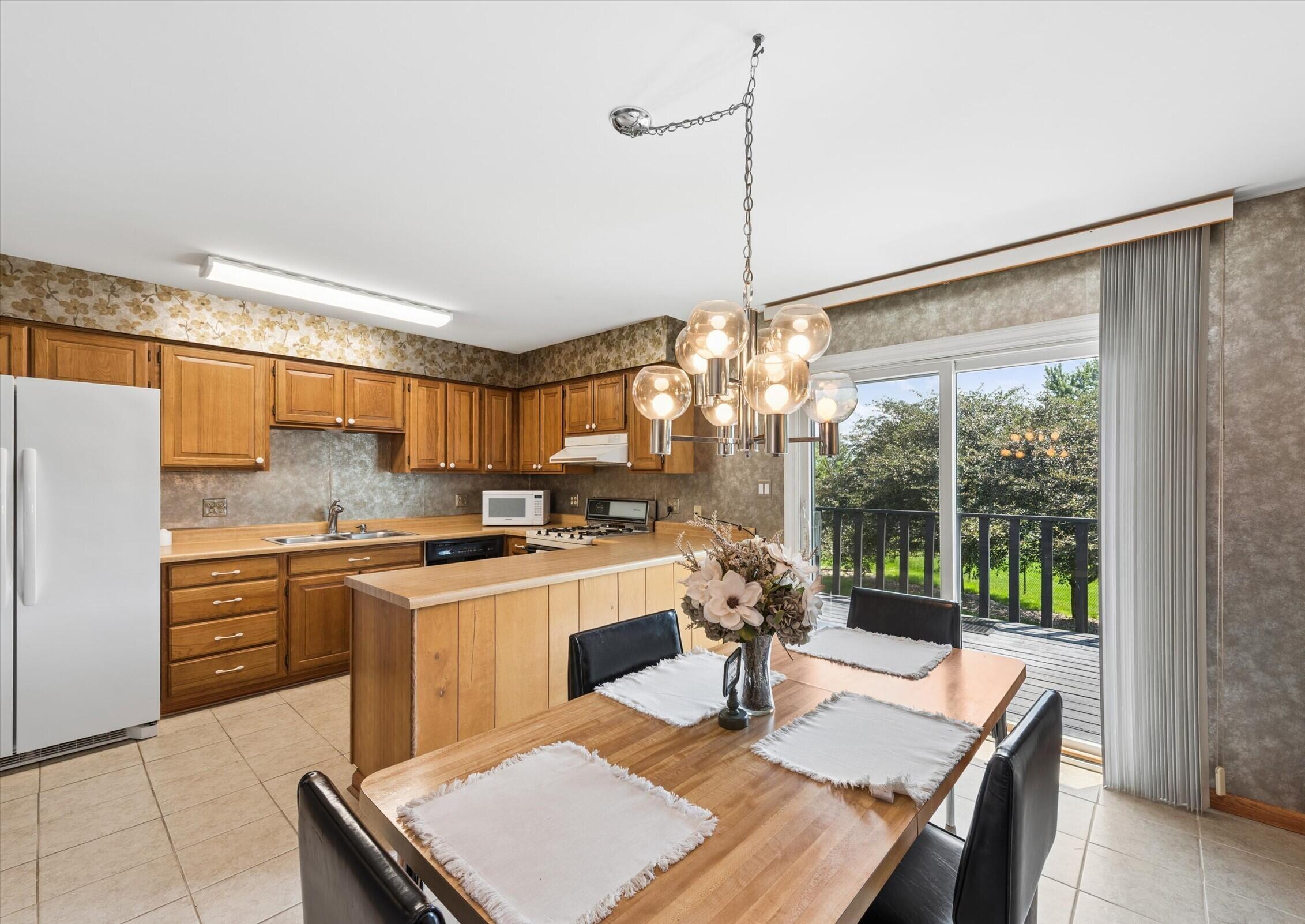 3992 Willowood Court, Crown Point, IN 46307; Image #5