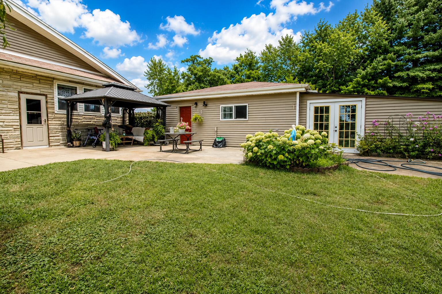 1202 W Pacific Avenue, Knox, IN 46534; Image #19